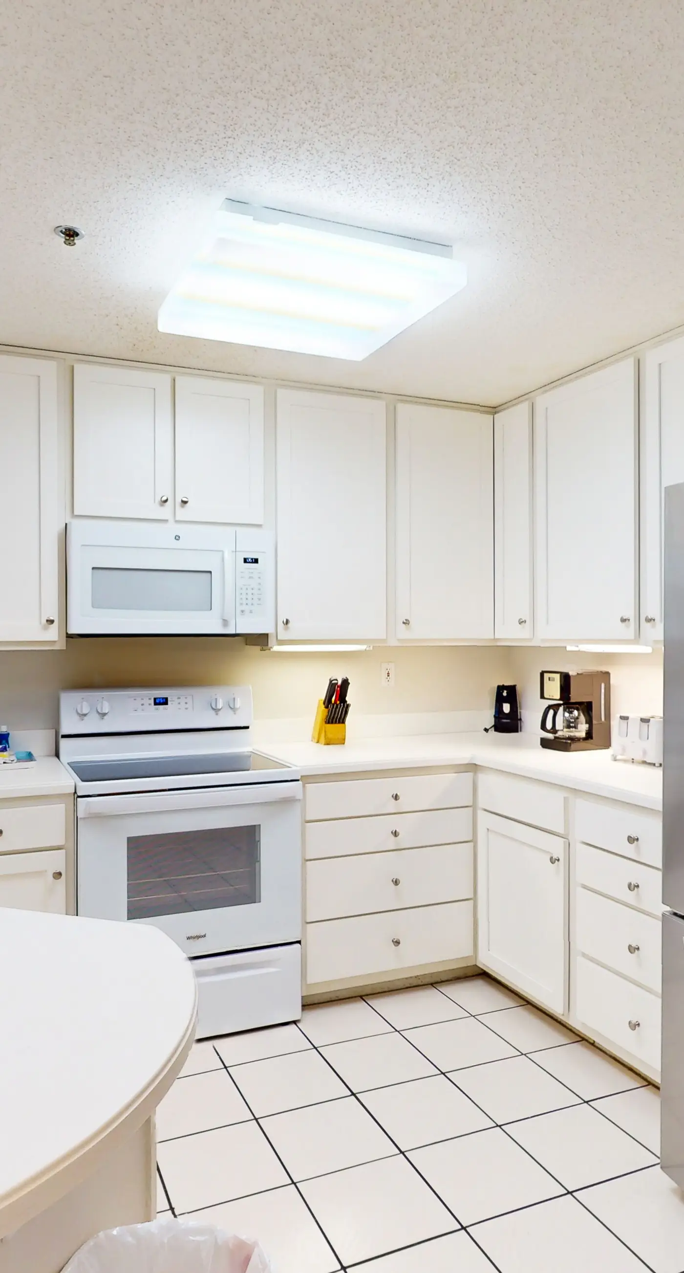 Gulf-front condo w/ beach access, indoor/outdoor pool, & tennis courts