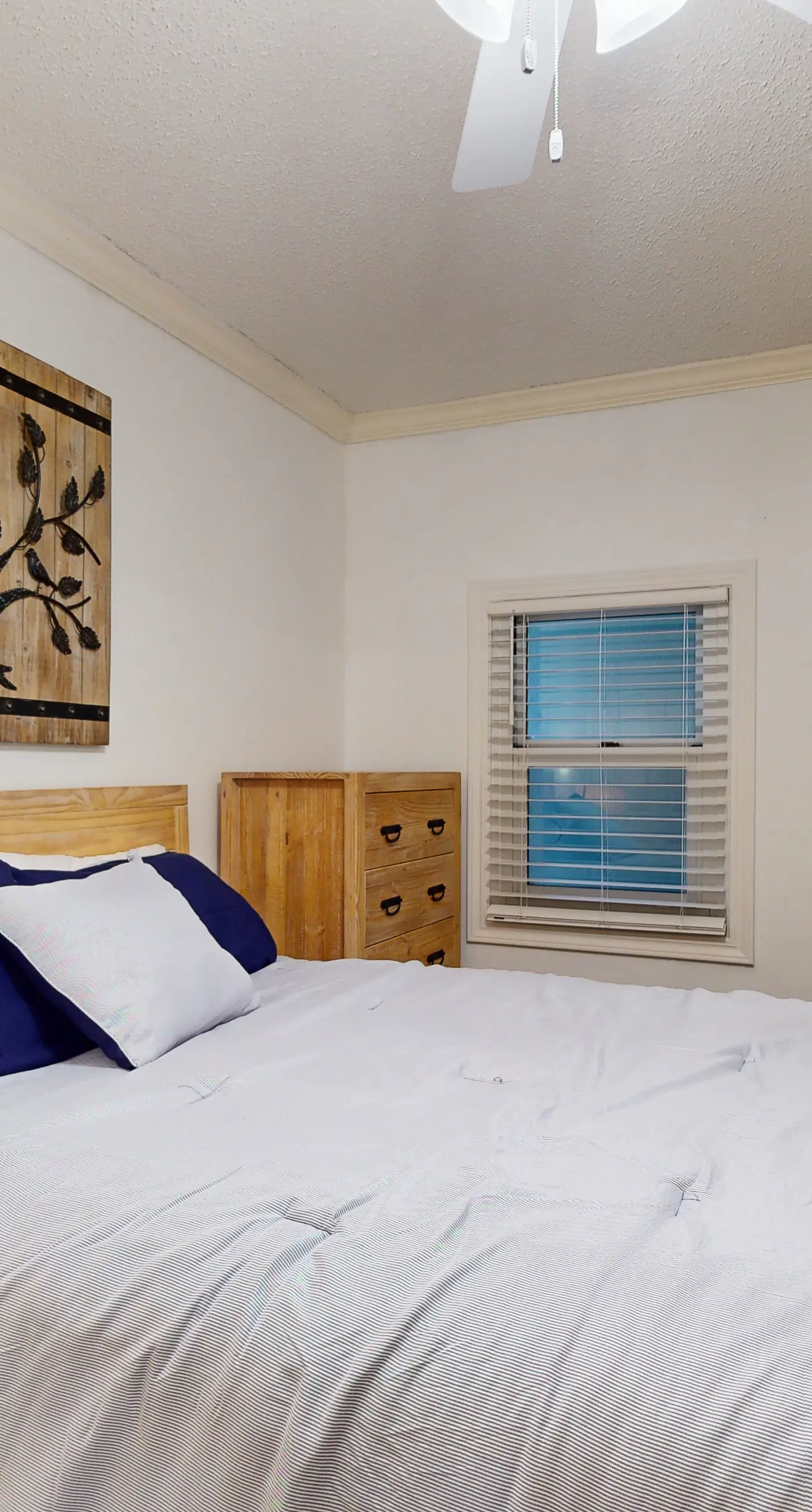 Gulf-front condo w/ beach access, indoor/outdoor pool, & tennis courts
