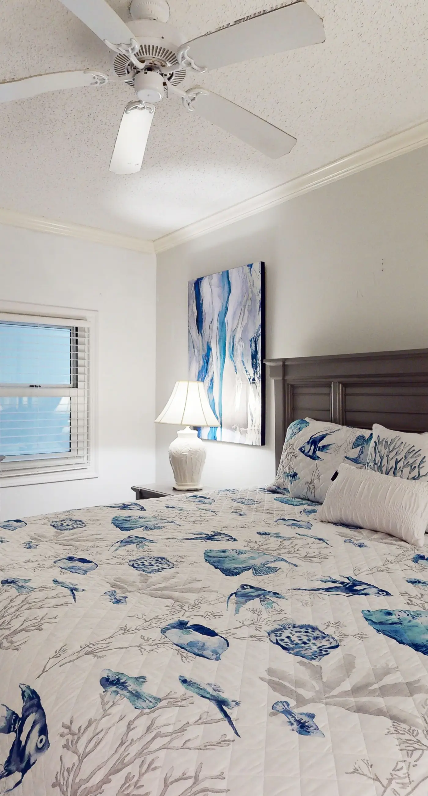 Gulf-front condo w/ beach access, indoor/outdoor pool, & tennis courts