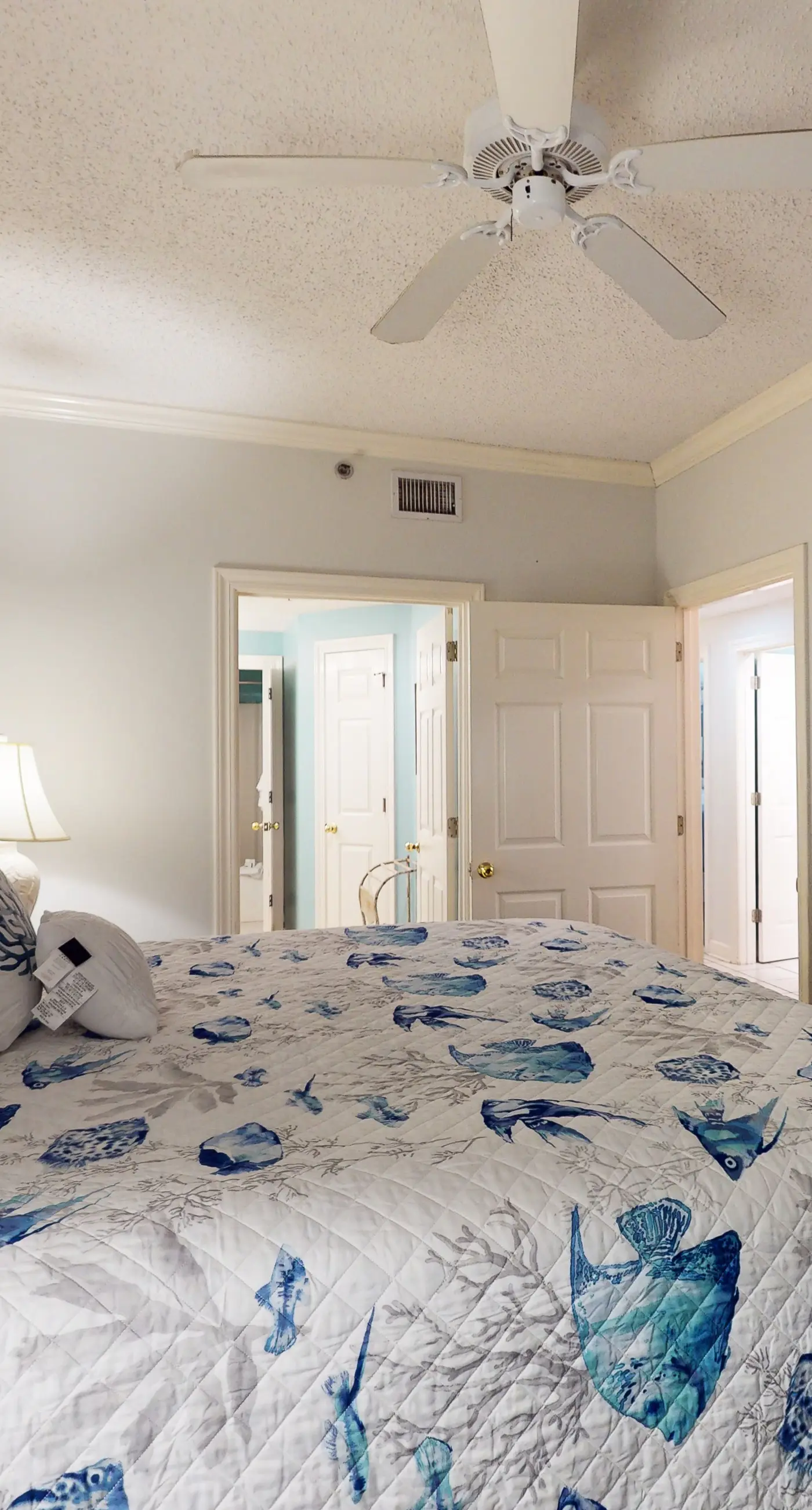 Gulf-front condo w/ beach access, indoor/outdoor pool, & tennis courts