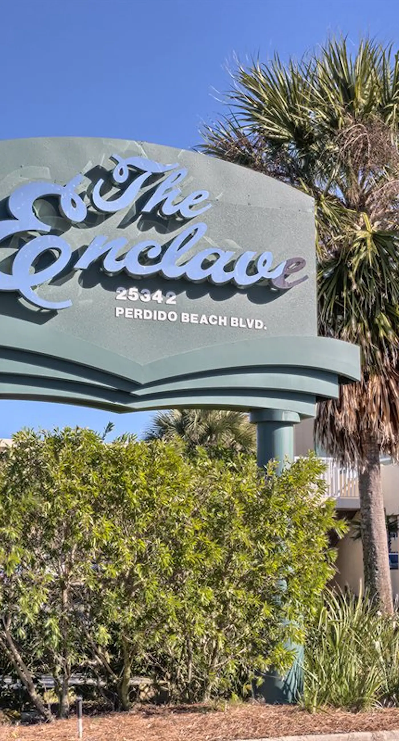 Gulf-front condo w/ beach access, indoor/outdoor pool, & tennis courts