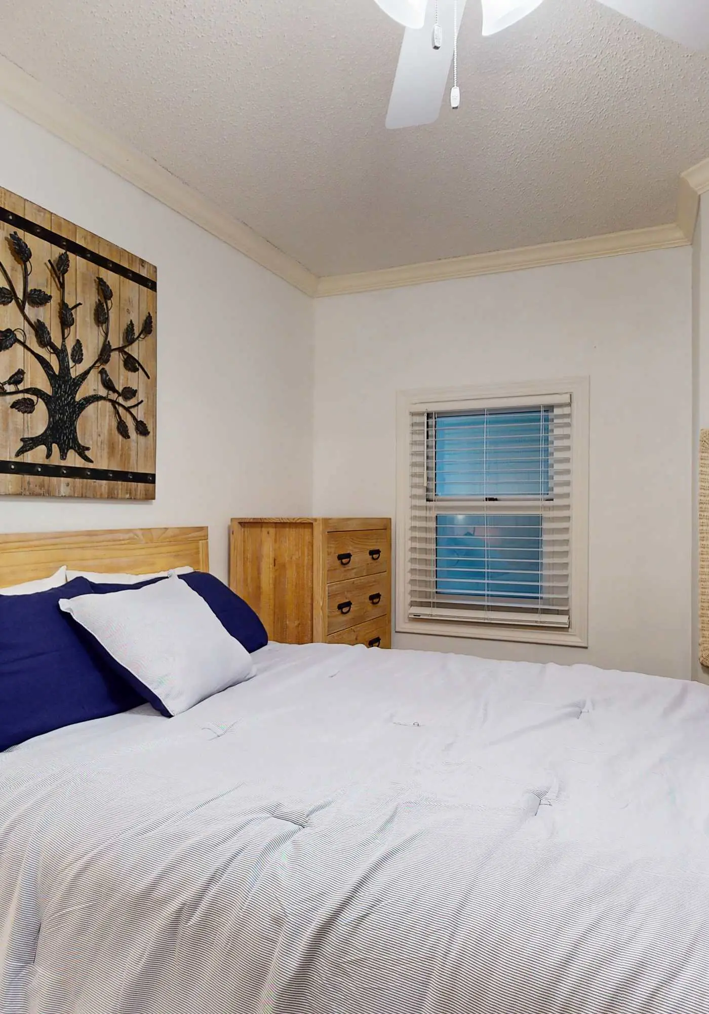 Gulf-front condo w/ beach access, indoor/outdoor pool, & tennis courts