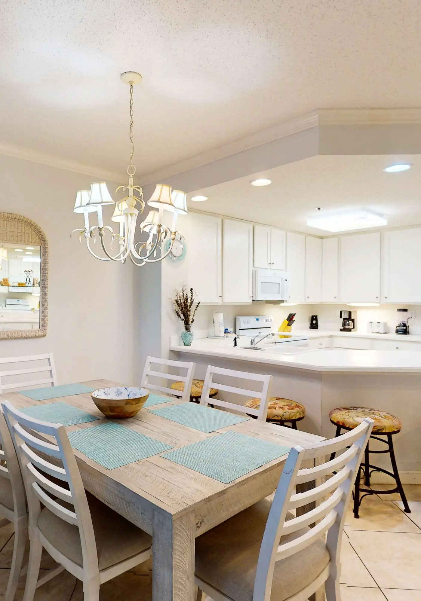 Gulf-front condo w/ beach access, indoor/outdoor pool, & tennis courts