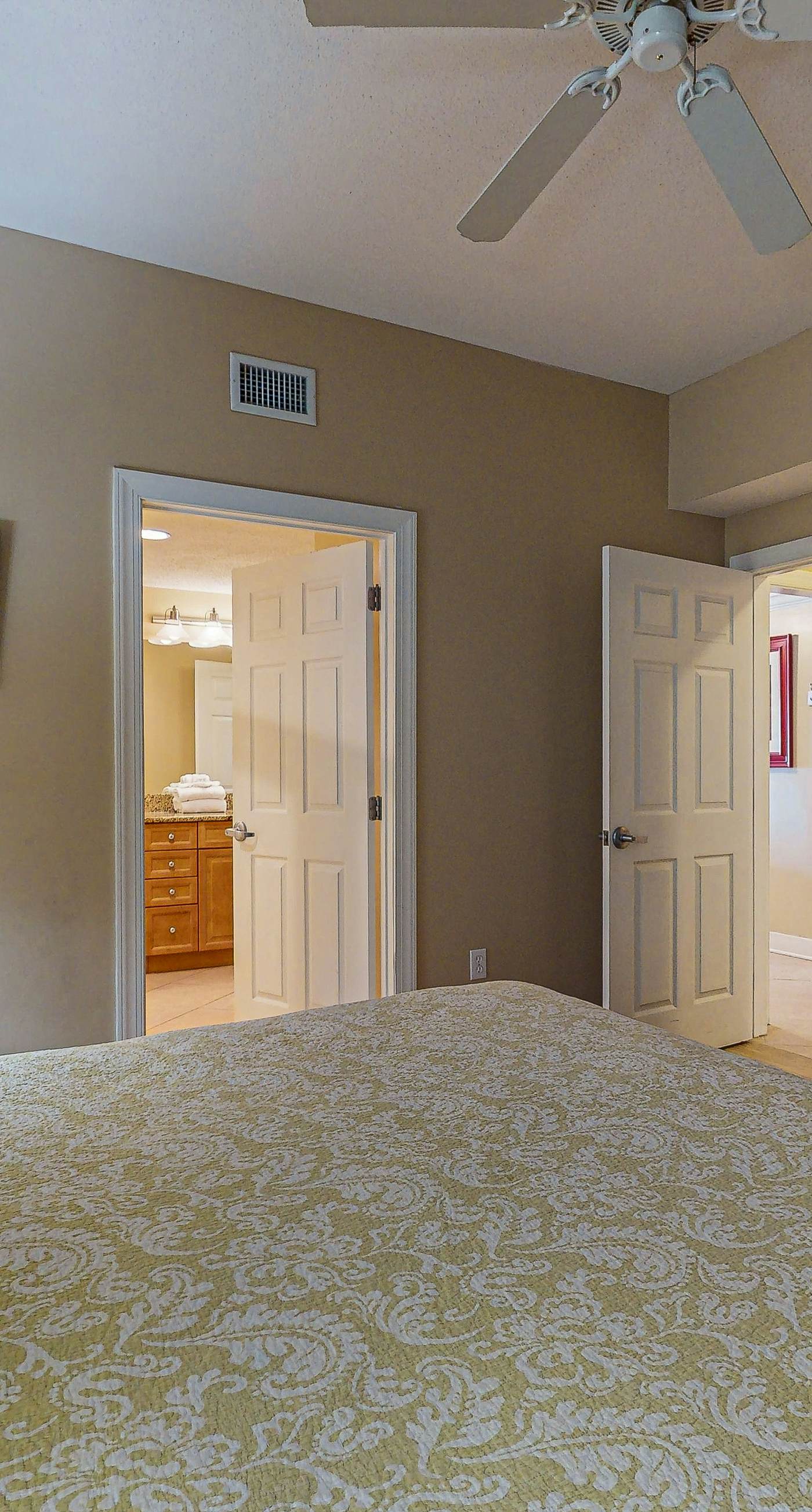 Spacious condo with Gulf-front views & access to pools, hot tub, gym