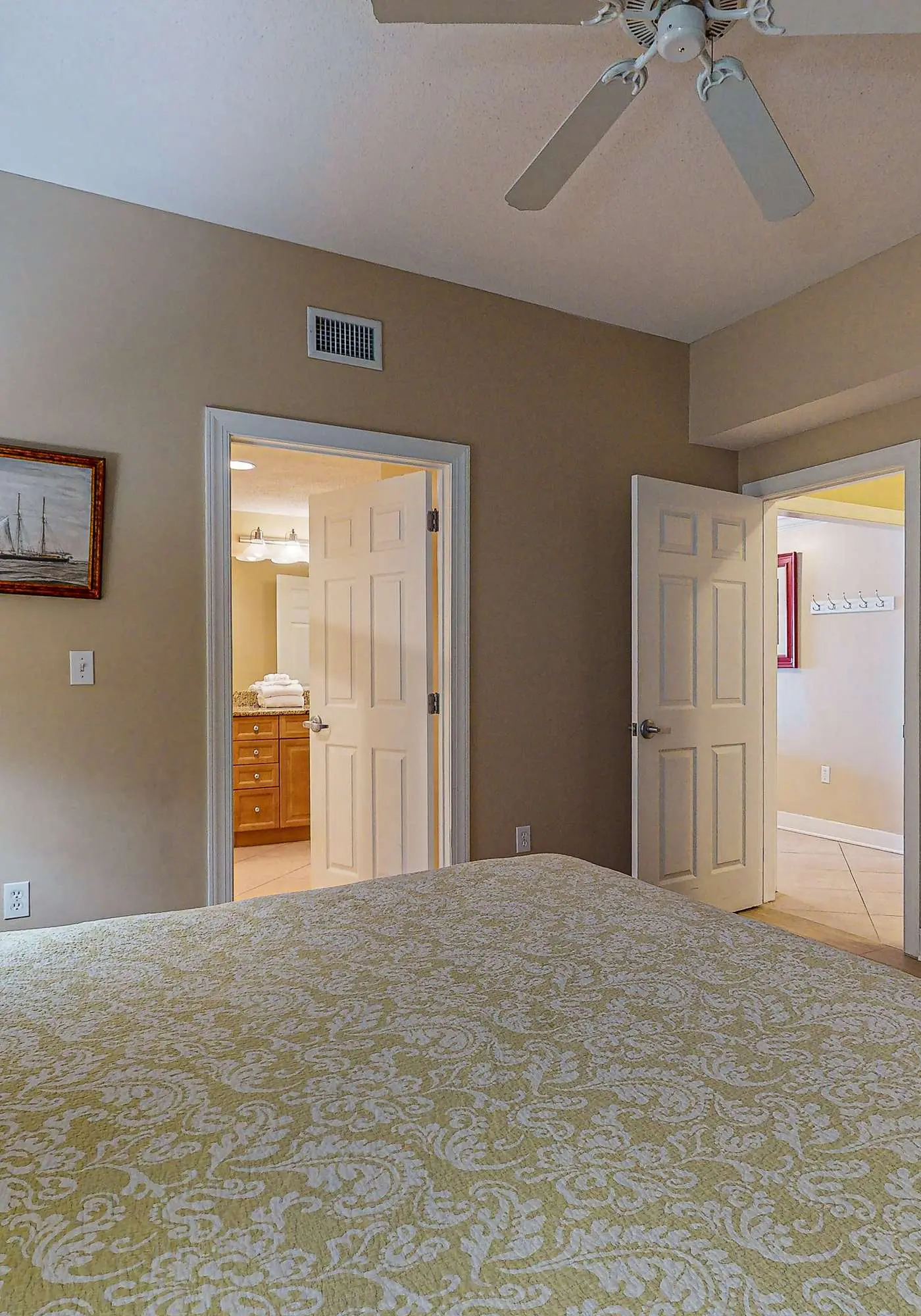 Spacious condo with Gulf-front views & access to pools, hot tub, gym