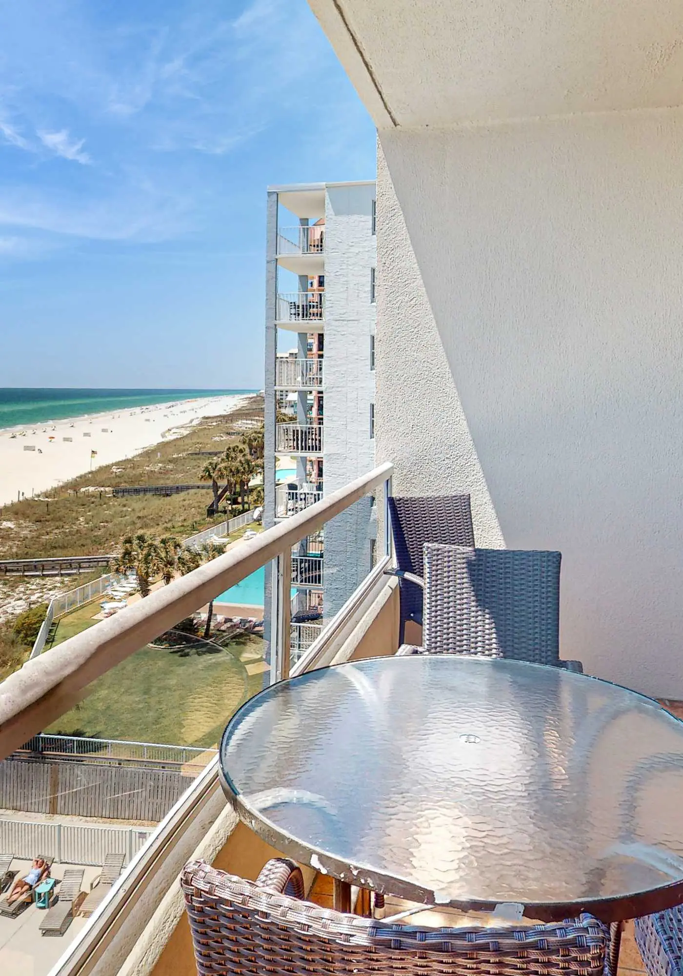 Beachfront condo overlooking the Gulf w/ balcony & indoor/outdoor pools