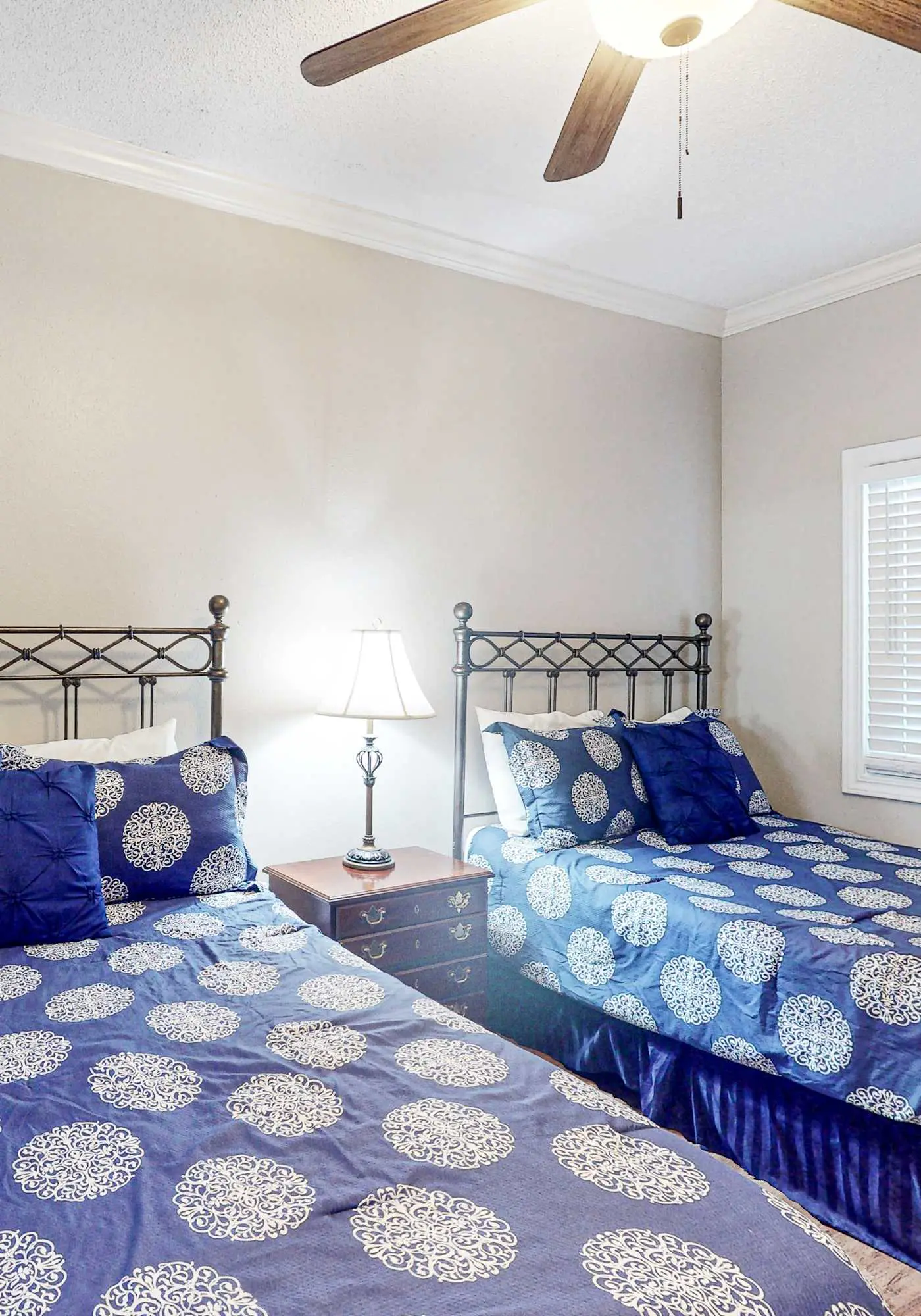 Beachfront condo overlooking the Gulf w/ balcony & indoor/outdoor pools
