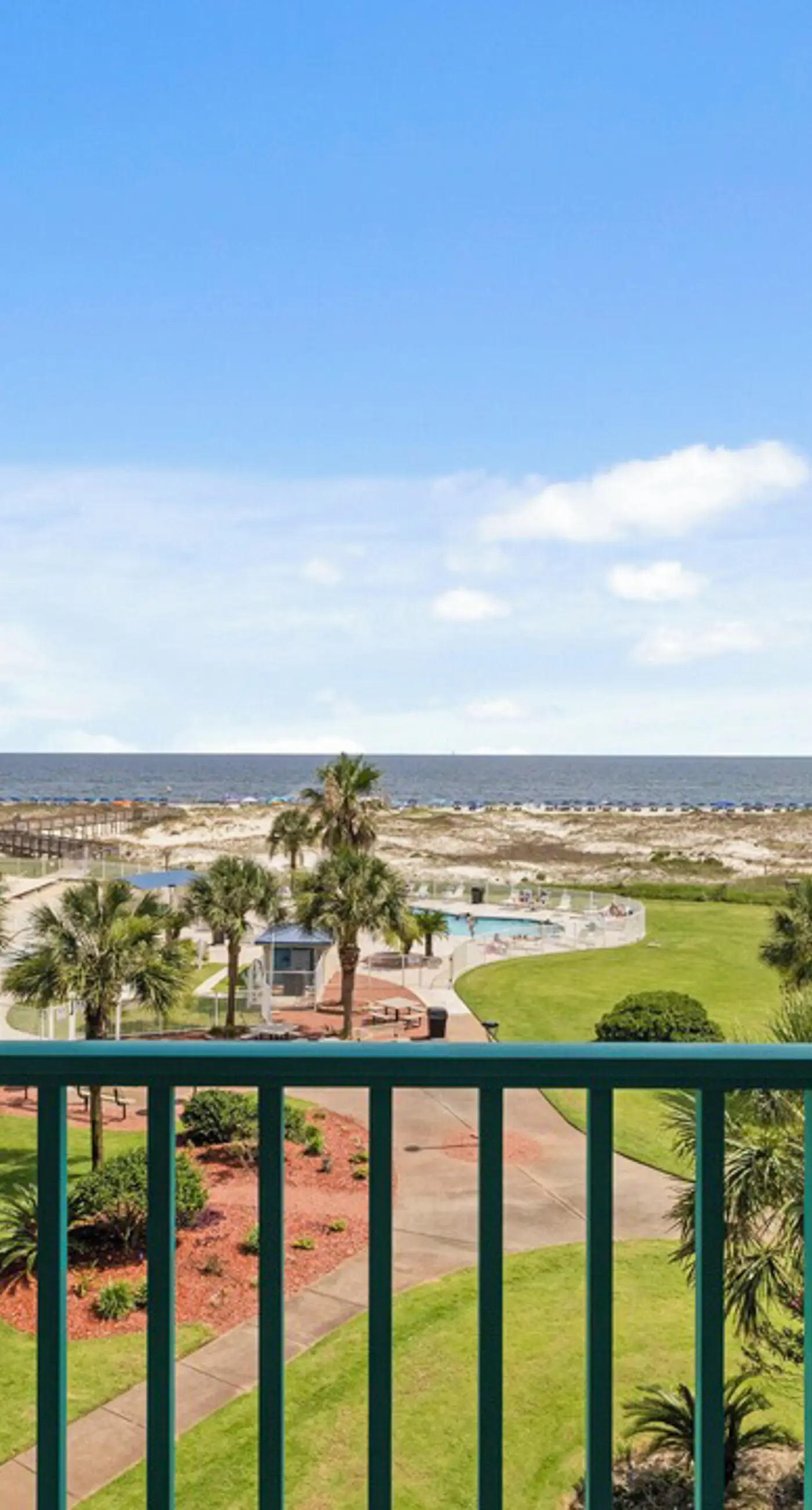 Waterview condo with shared pool, panoramic balcony views, and WIFI