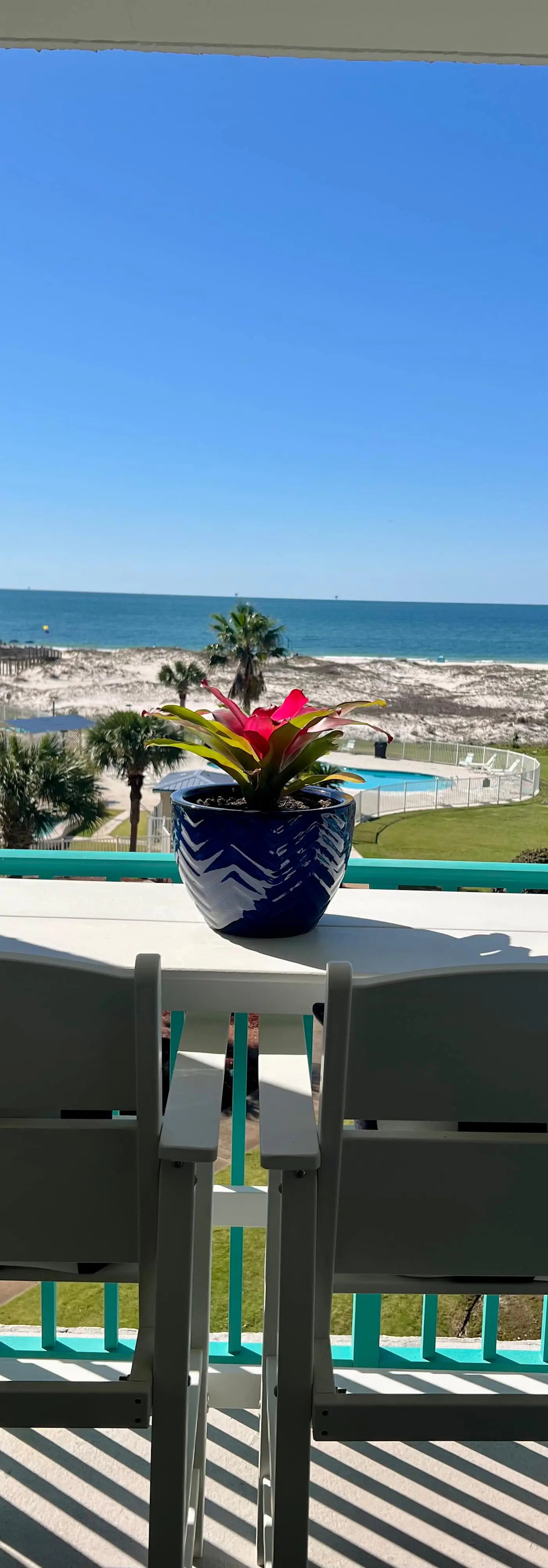 Waterview condo with shared pool, panoramic balcony views, and WIFI