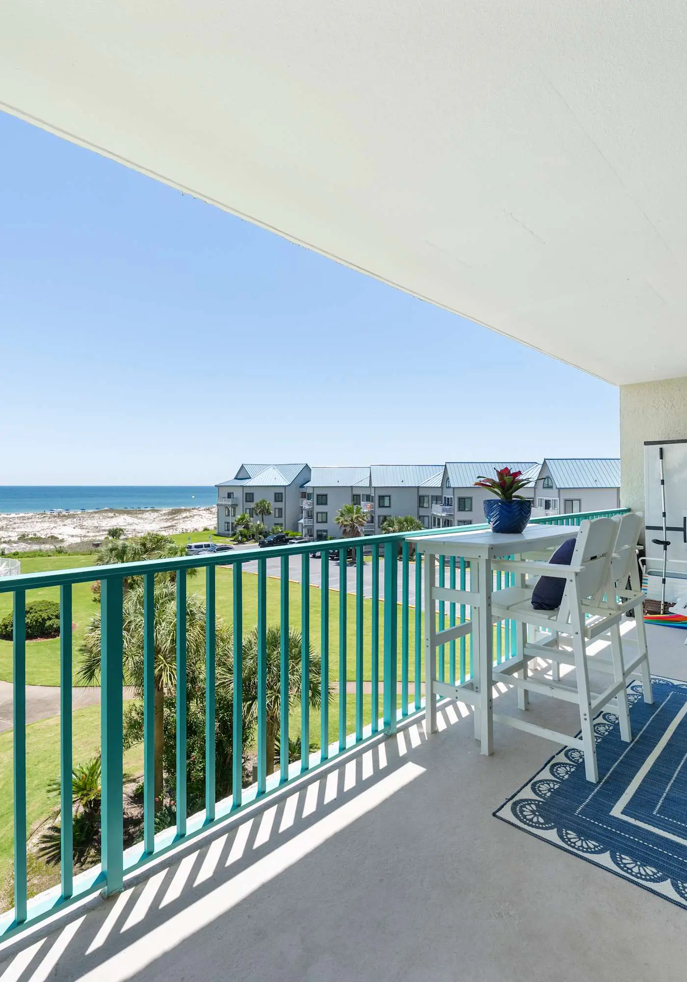 Waterview condo with shared pool, panoramic balcony views, and WIFI