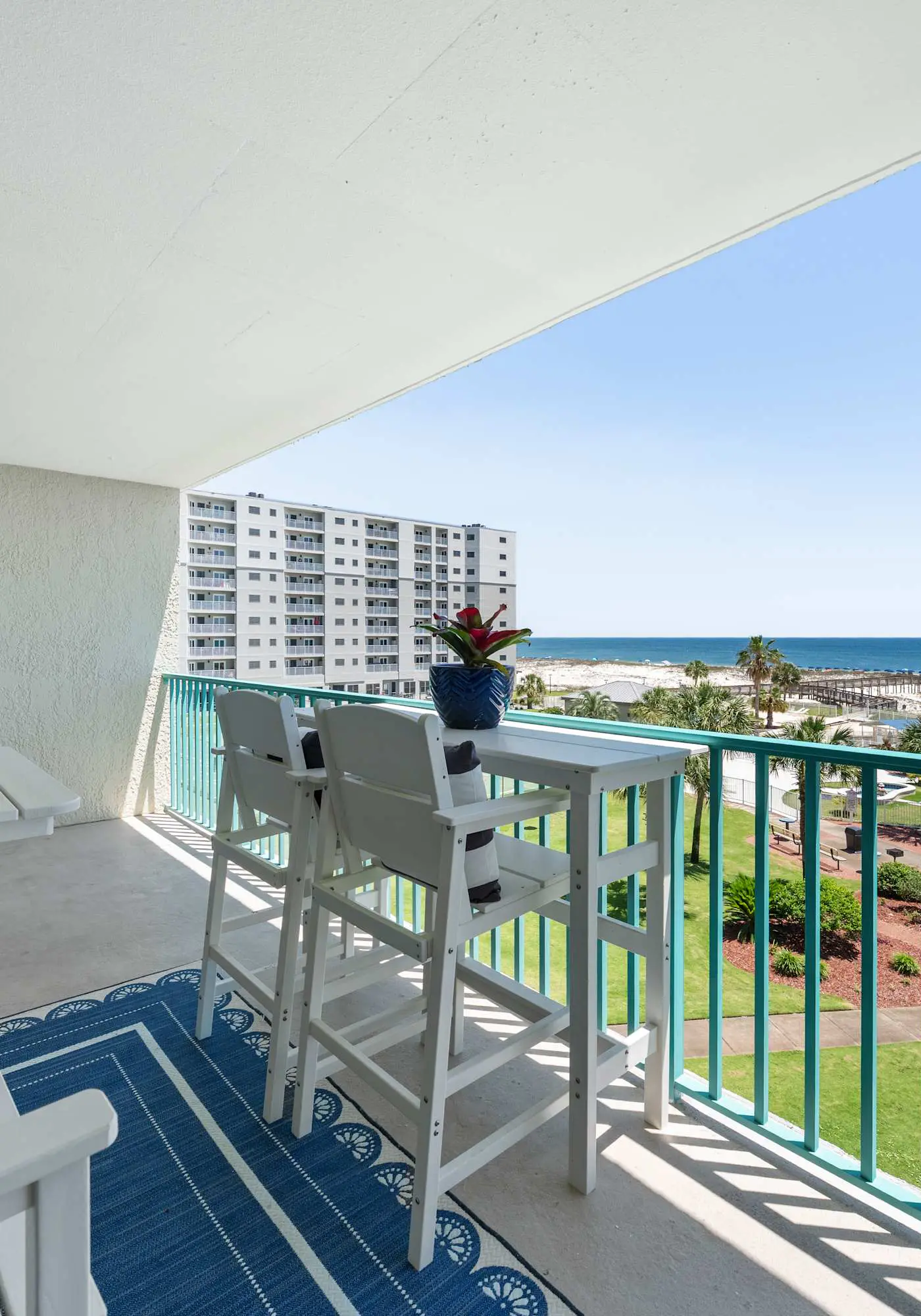 Waterview condo with shared pool, panoramic balcony views, and WIFI