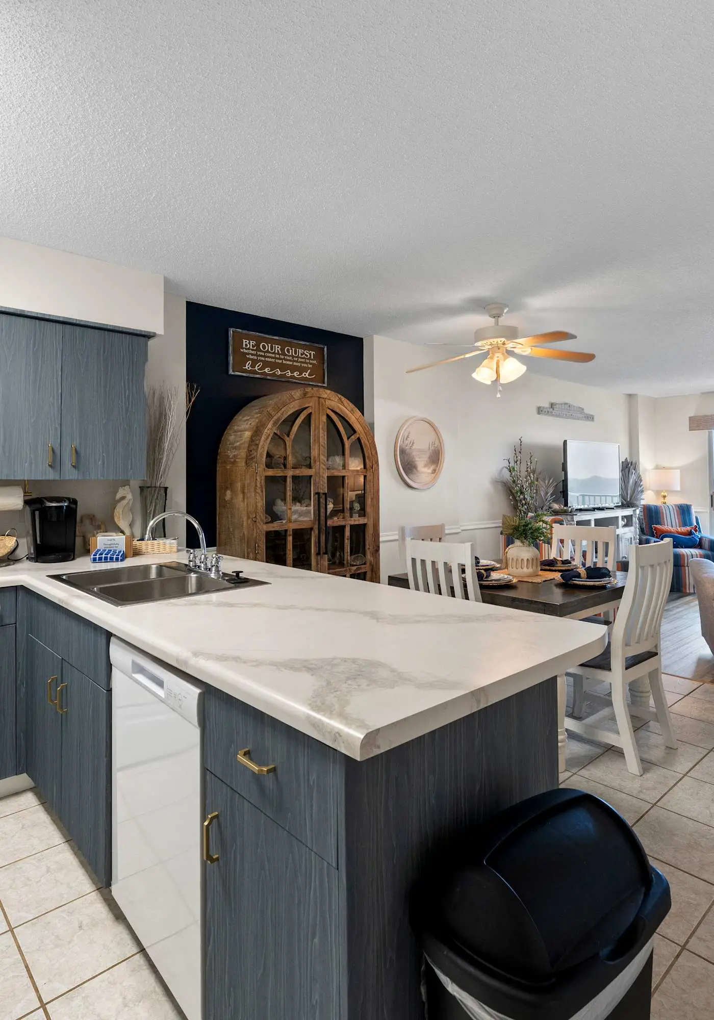 Waterview condo with shared pool, panoramic balcony views, and WIFI