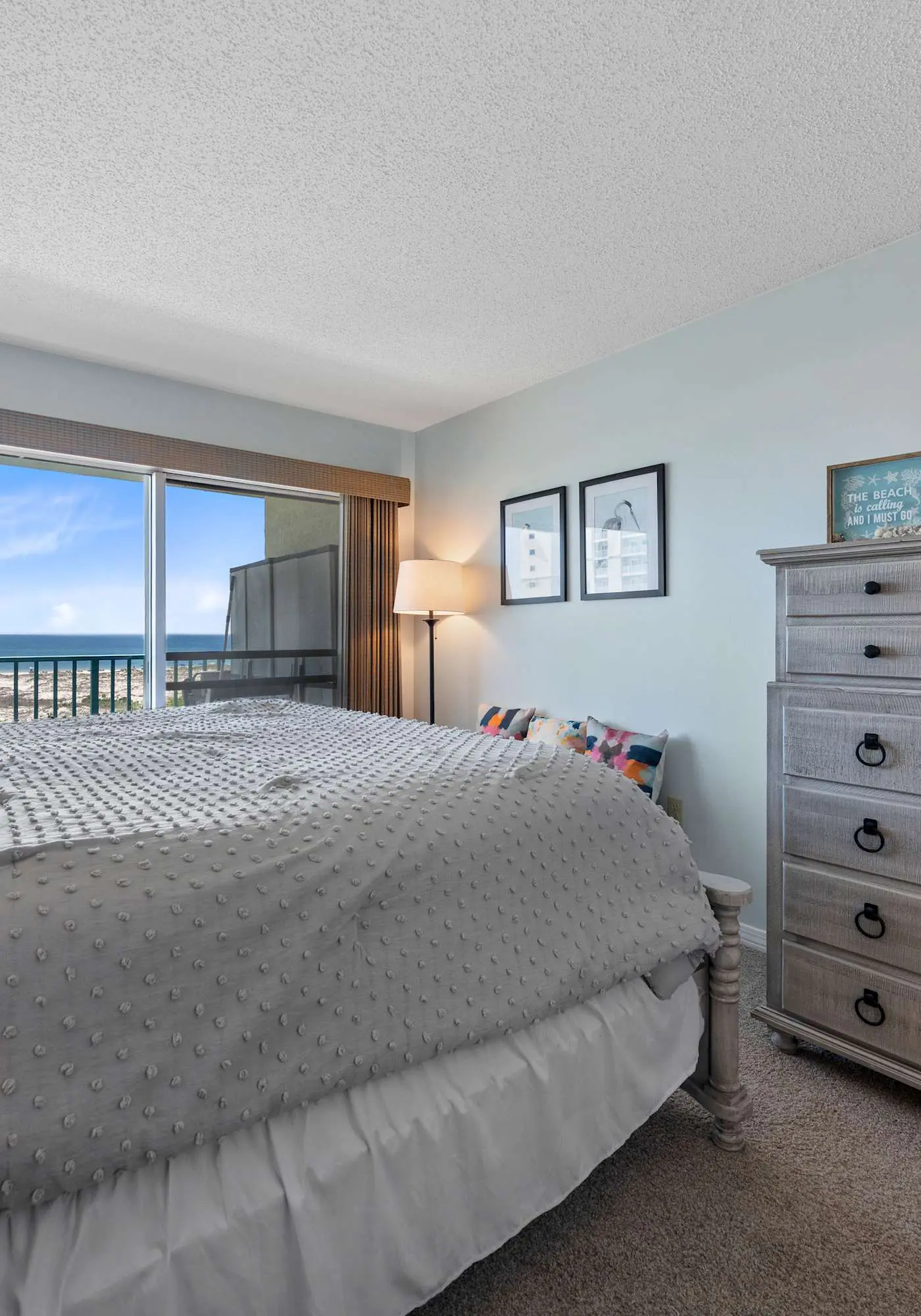 Waterview condo with shared pool, panoramic balcony views, and WIFI