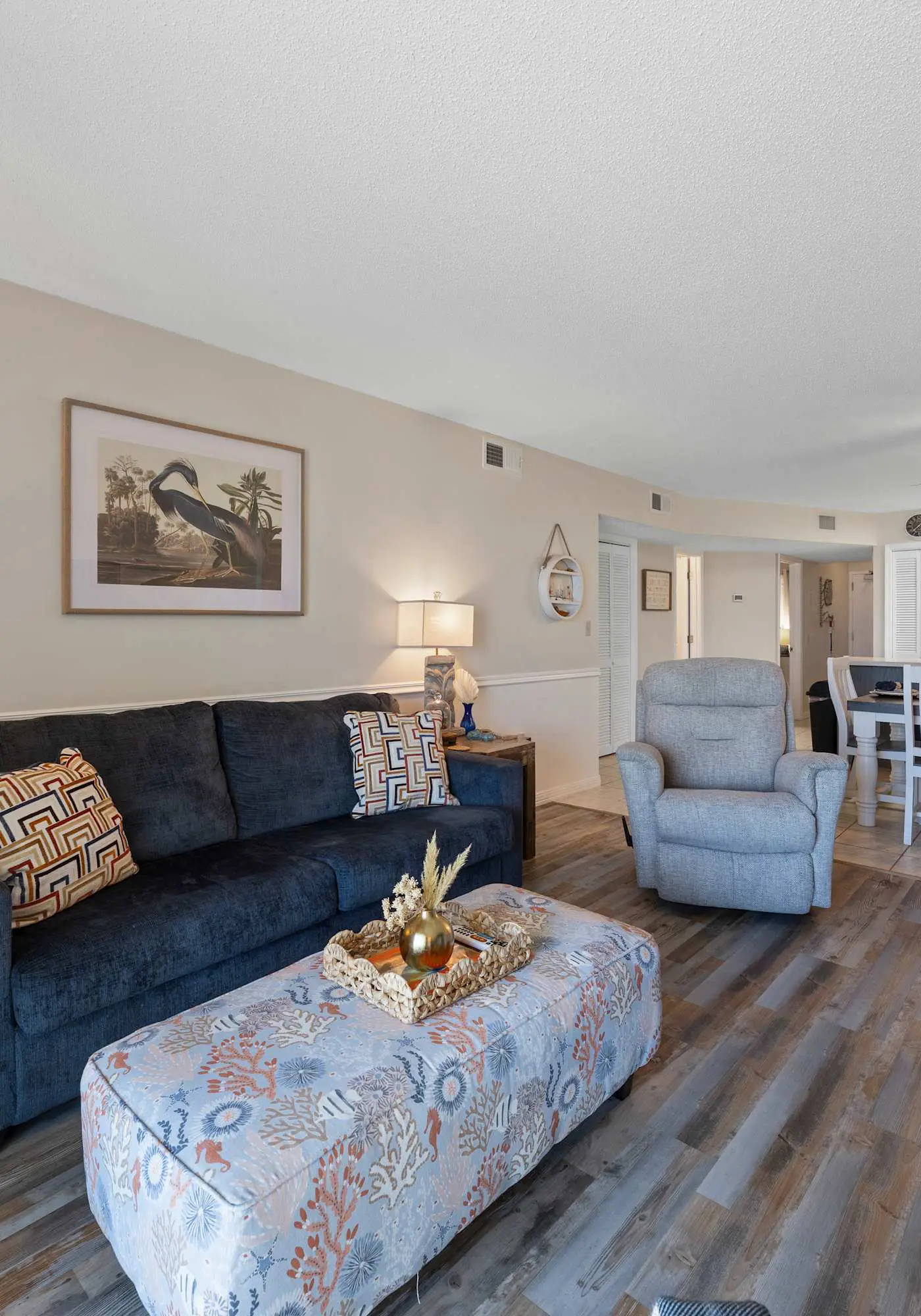 Waterview condo with shared pool, panoramic balcony views, and WIFI
