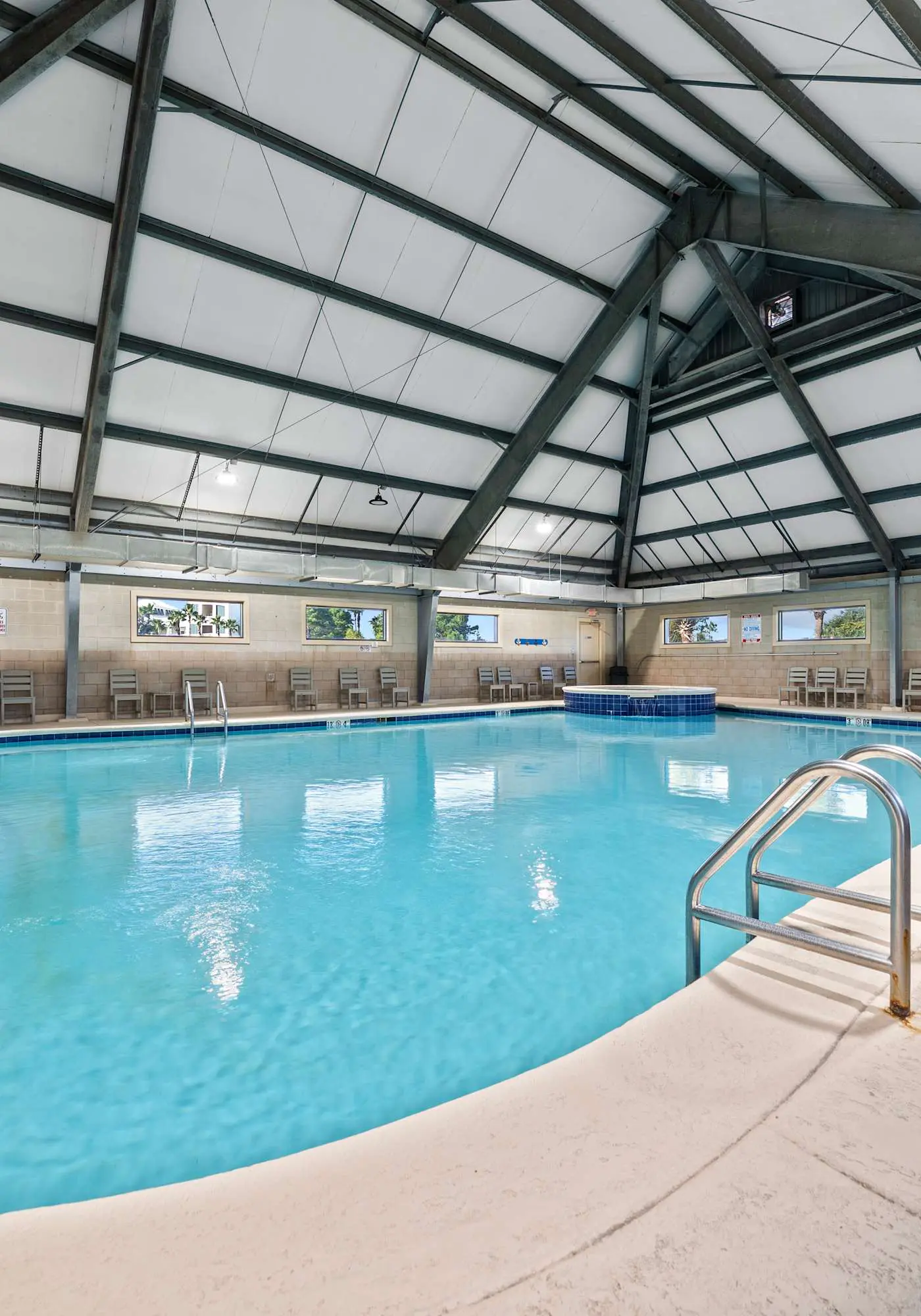 Waterview condo with shared pool, panoramic balcony views, and WIFI