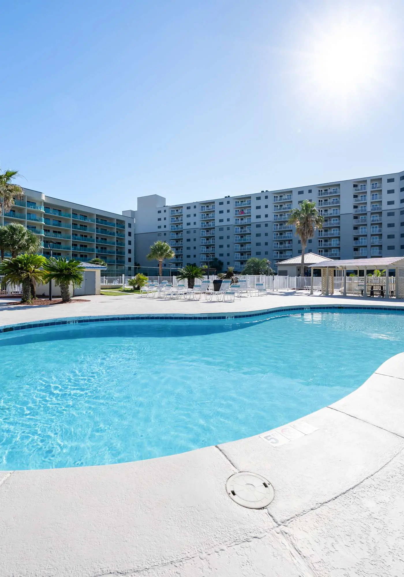 Waterview condo with shared pool, panoramic balcony views, and WIFI