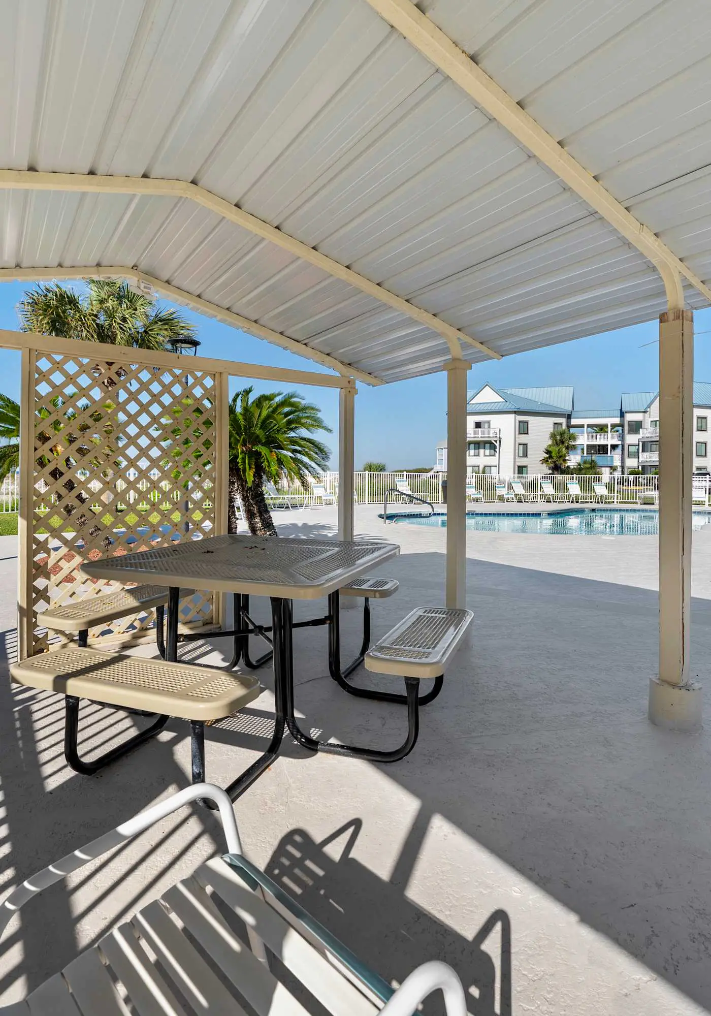 Waterview condo with shared pool, panoramic balcony views, and WIFI