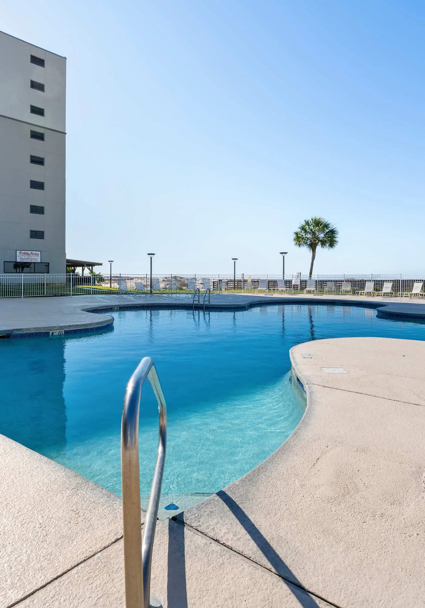 Waterview condo with shared pool, panoramic balcony views, and WIFI