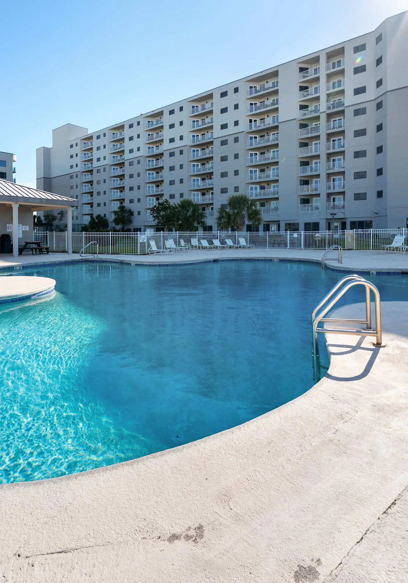 Waterview condo with shared pool, panoramic balcony views, and WIFI