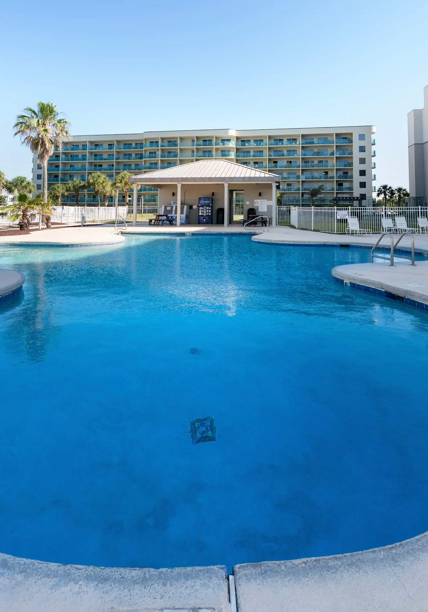Waterview condo with shared pool, panoramic balcony views, and WIFI