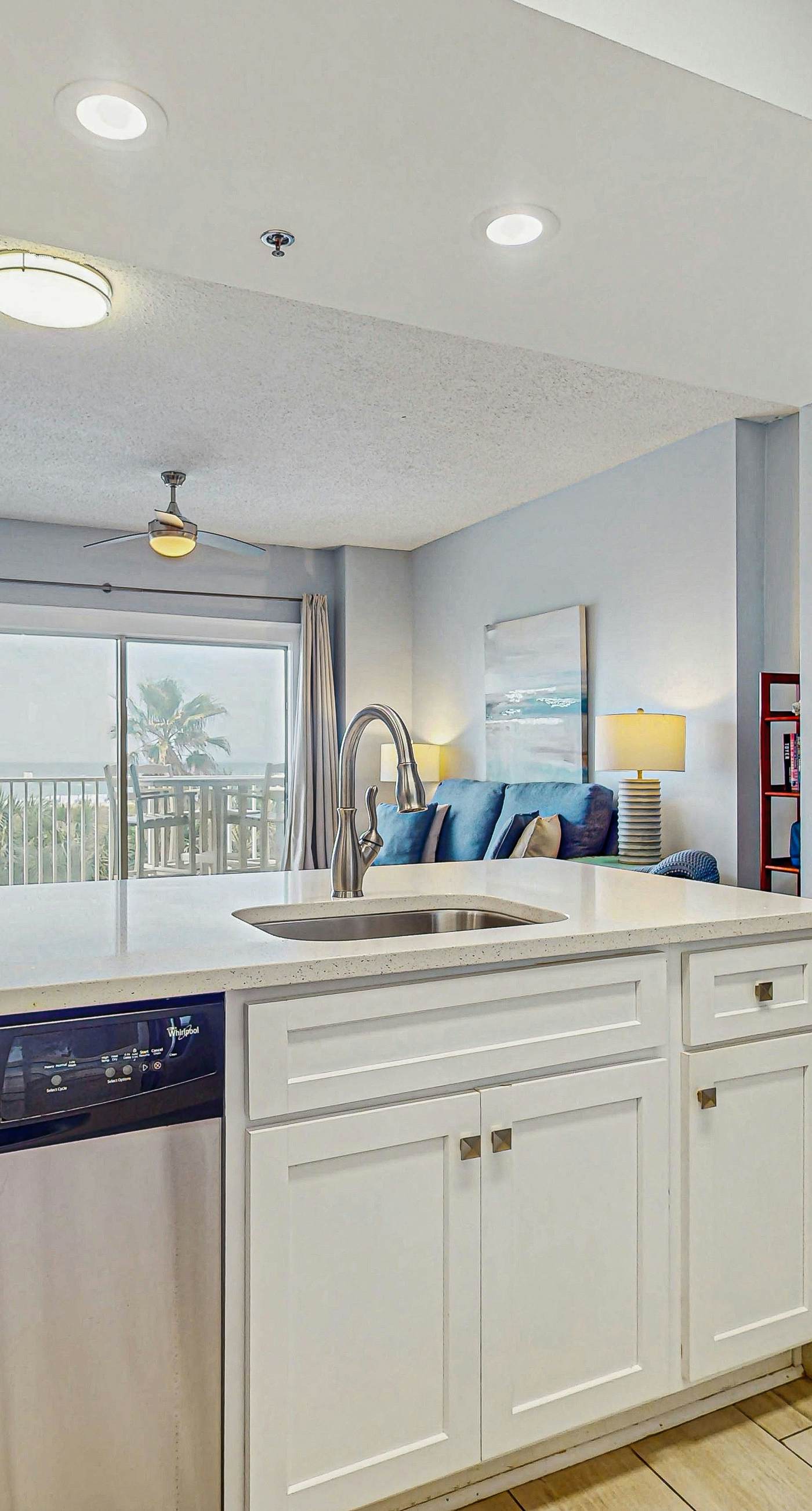 Updated Gulf front condo w/ shared pool, hot tub, and sauna, & beach access