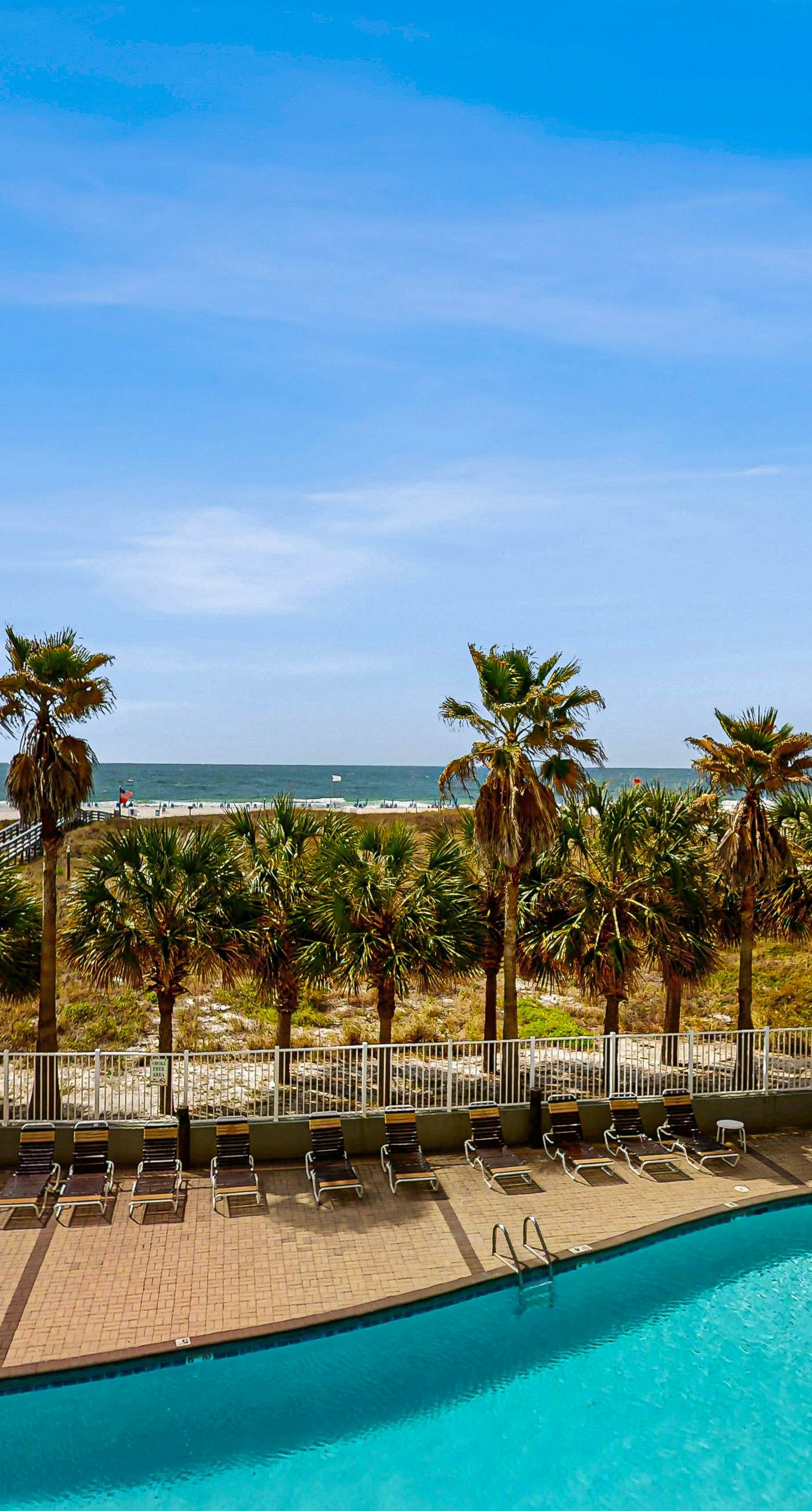 Updated Gulf front condo w/ shared pool, hot tub, and sauna, & beach access