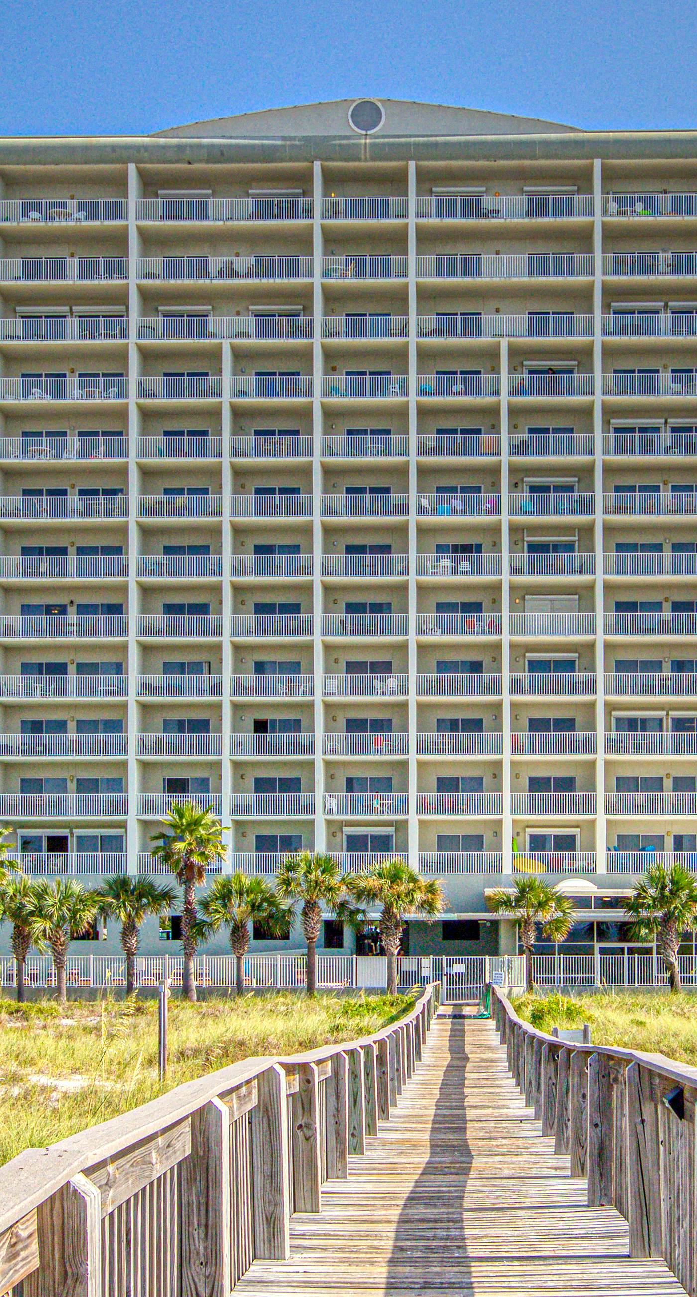 Updated Gulf front condo w/ shared pool, hot tub, and sauna, & beach access