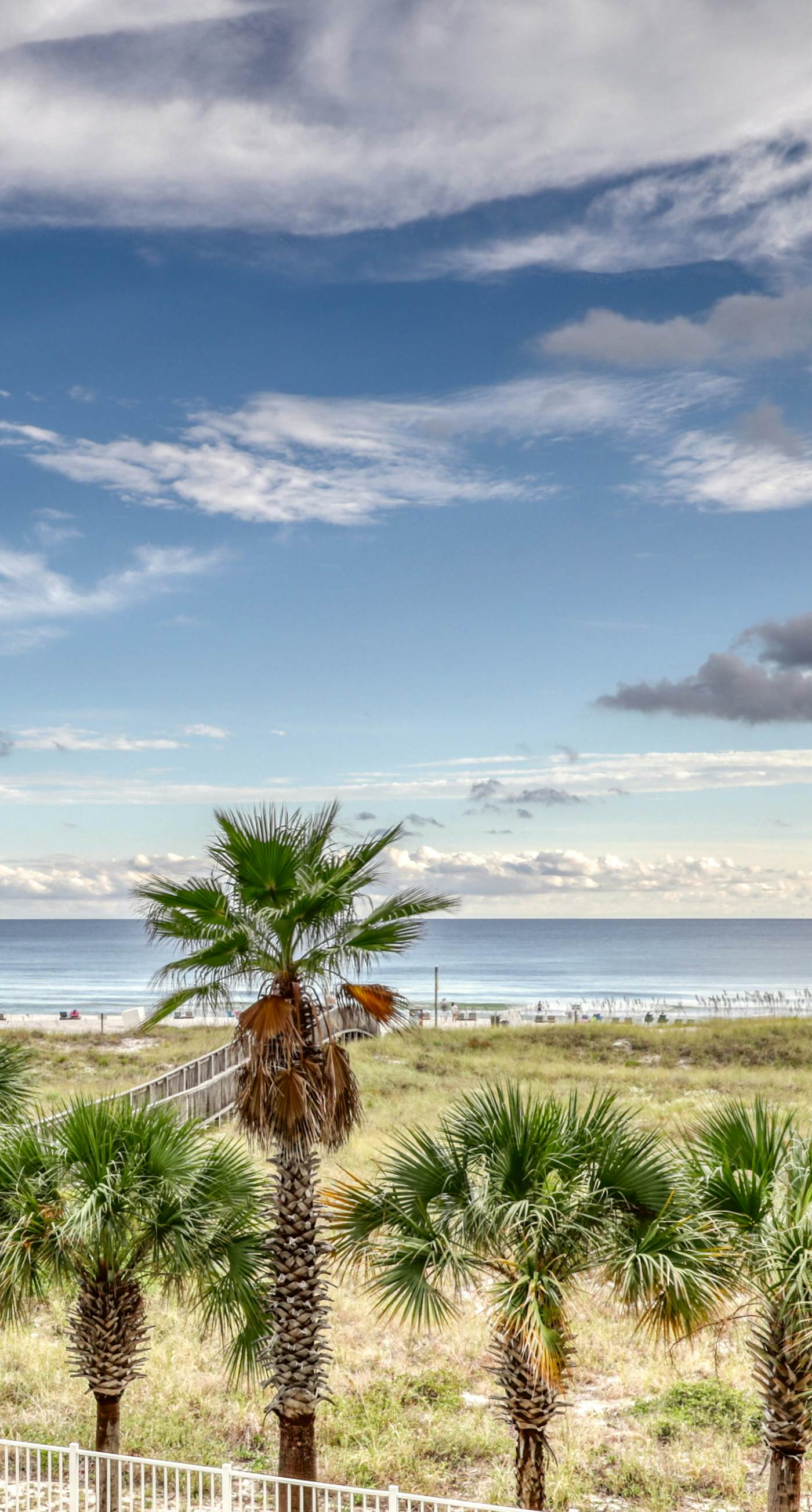 Updated Gulf front condo w/ shared pool, hot tub, and sauna, & beach access