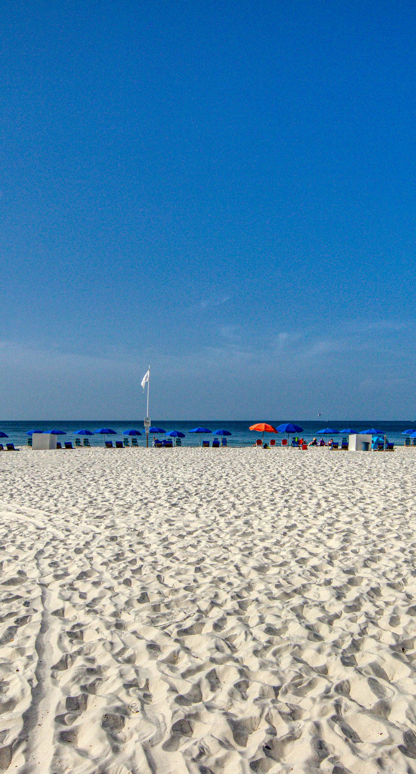 Updated Gulf front condo w/ shared pool, hot tub, and sauna, & beach access