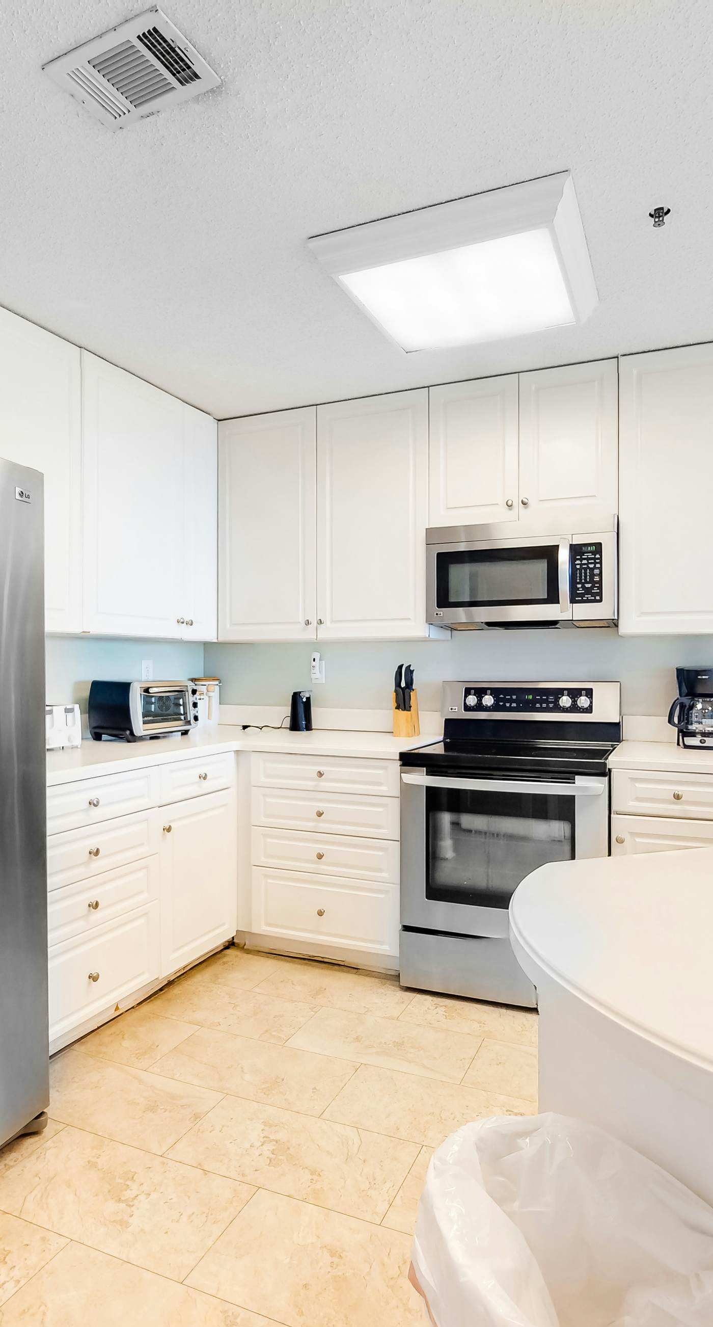 Beachfront condo with Gulf view, indoor/outdoor pools