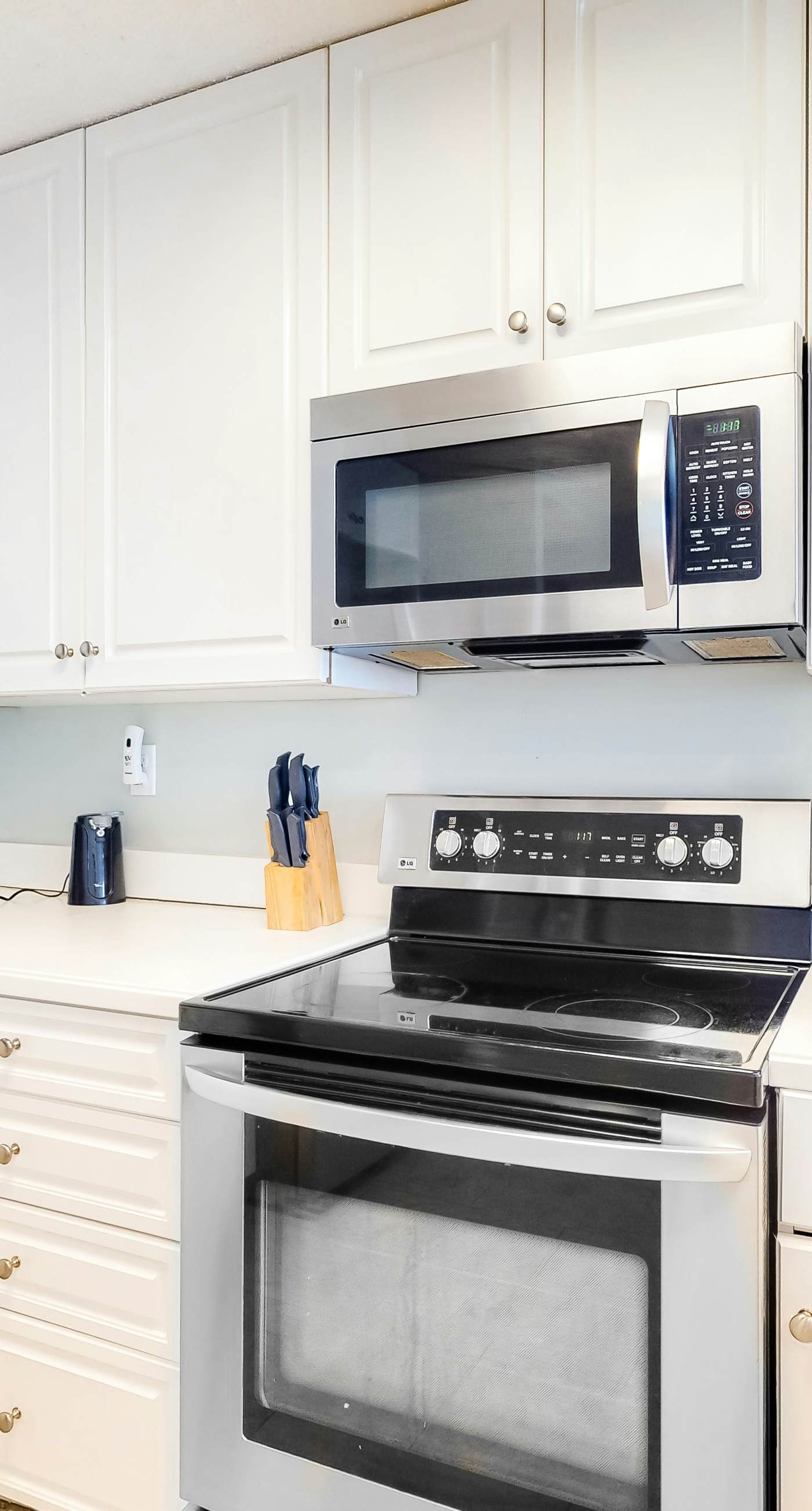 Beachfront condo with Gulf view, indoor/outdoor pools