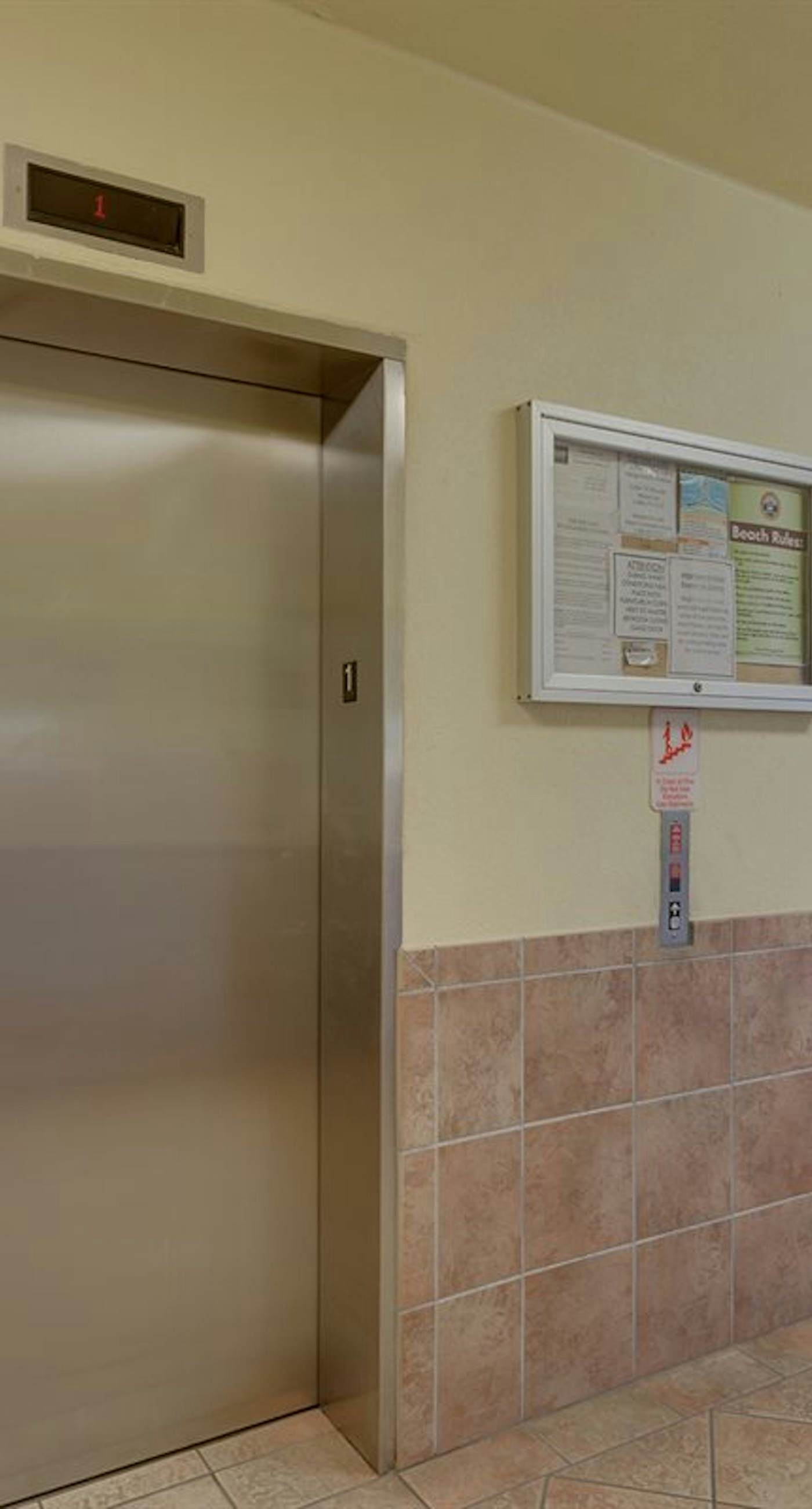 Beachfront condo with Gulf view, indoor/outdoor pools