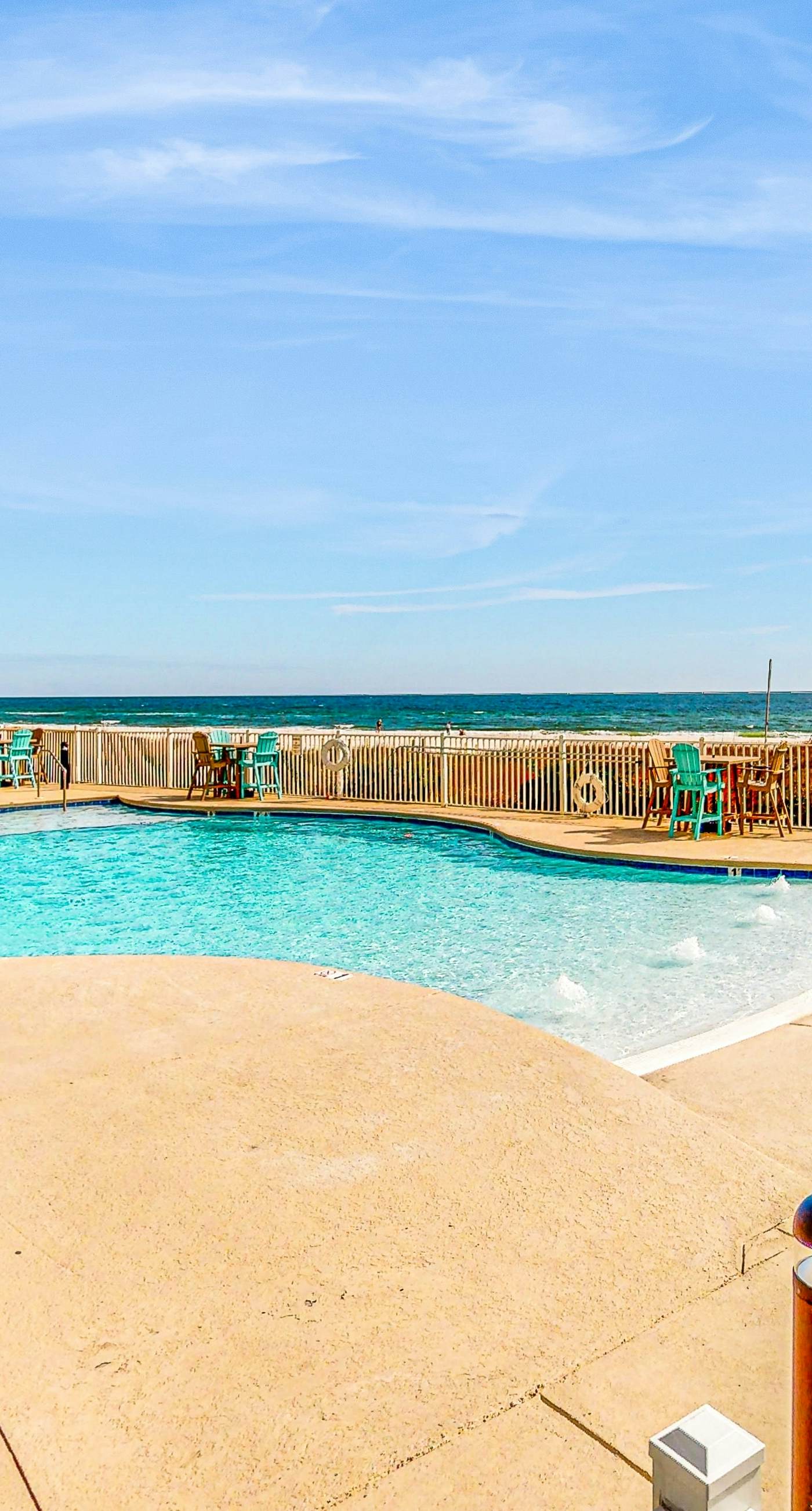 Beachfront condo with Gulf view, indoor/outdoor pools