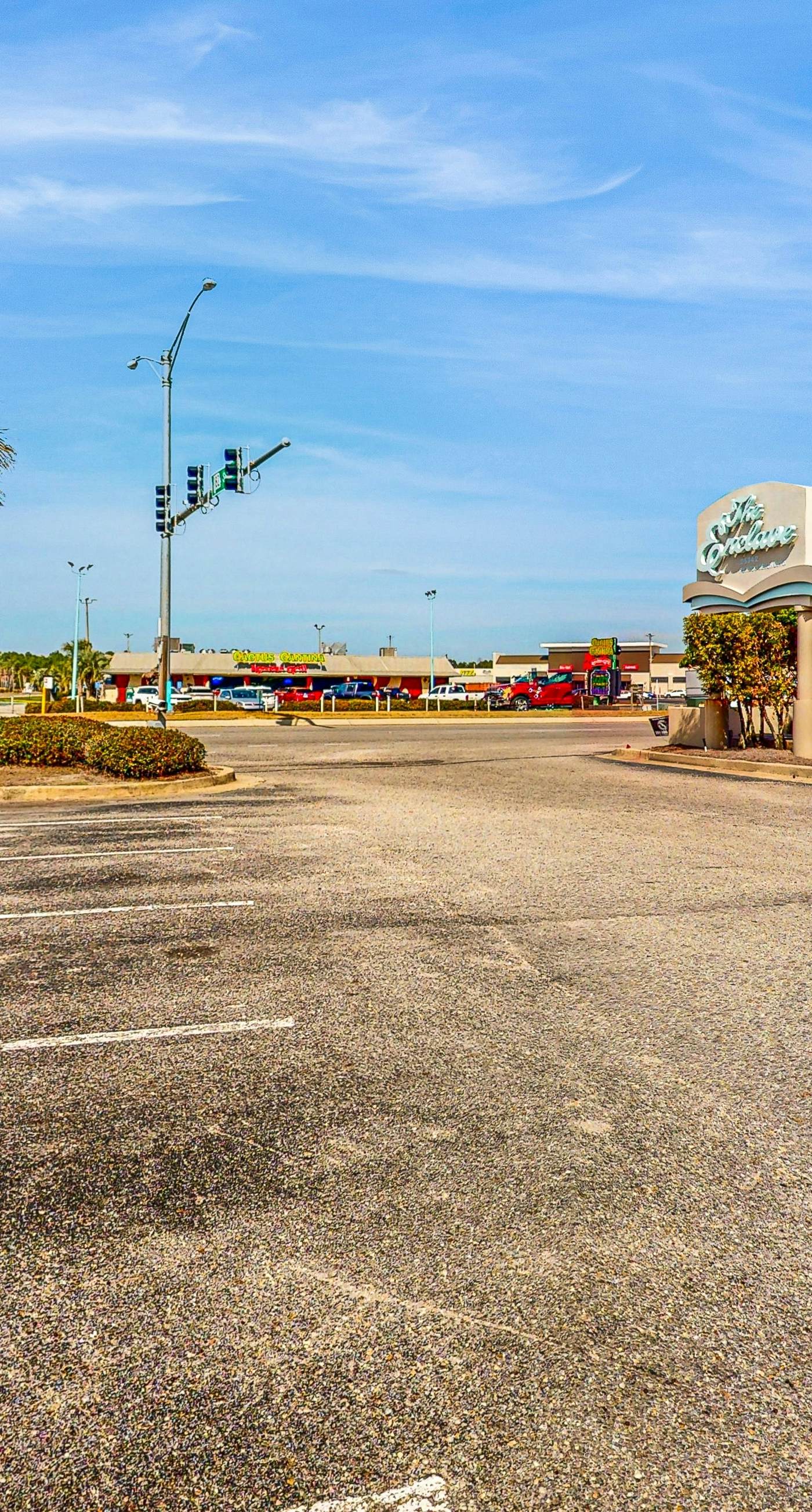 Beachfront condo with Gulf view, indoor/outdoor pools