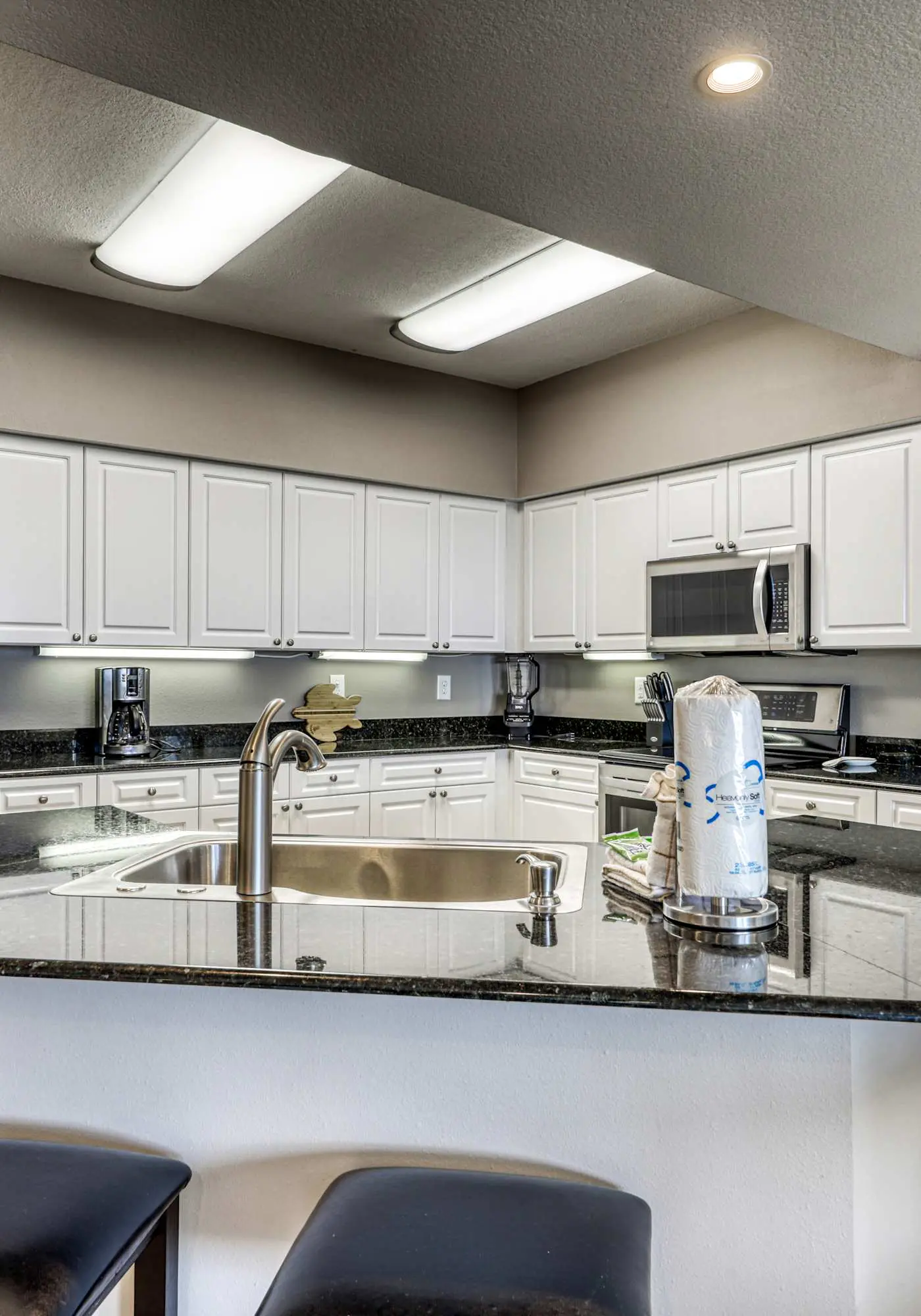 Gorgeous gulf-view condo w/ indoor & outdoor pools Sauna & boardwalk