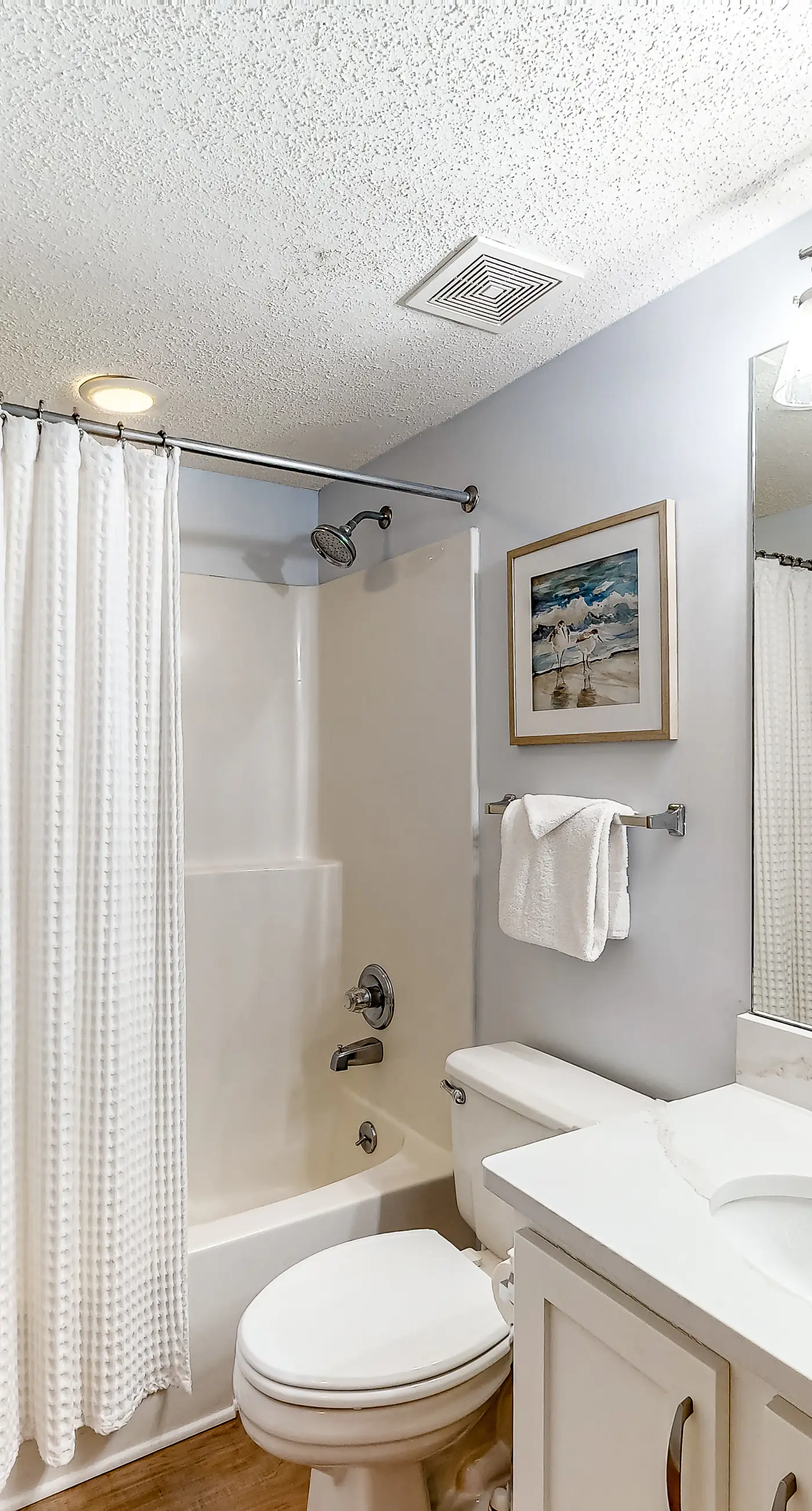 Inviting Gulf-front condo with hot tub, pool & spacious, furnished balcony