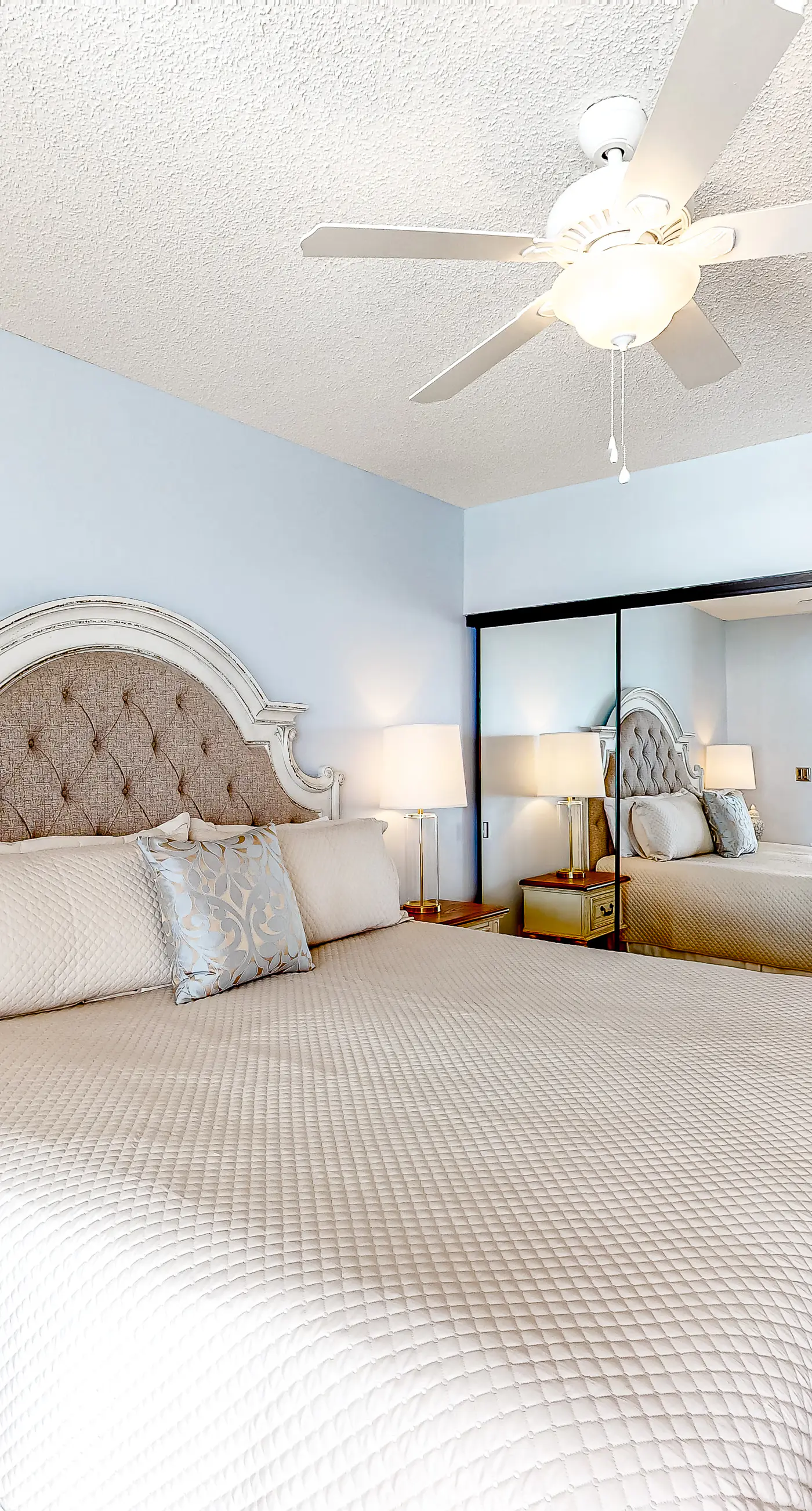 Inviting Gulf-front condo with hot tub, pool & spacious, furnished balcony