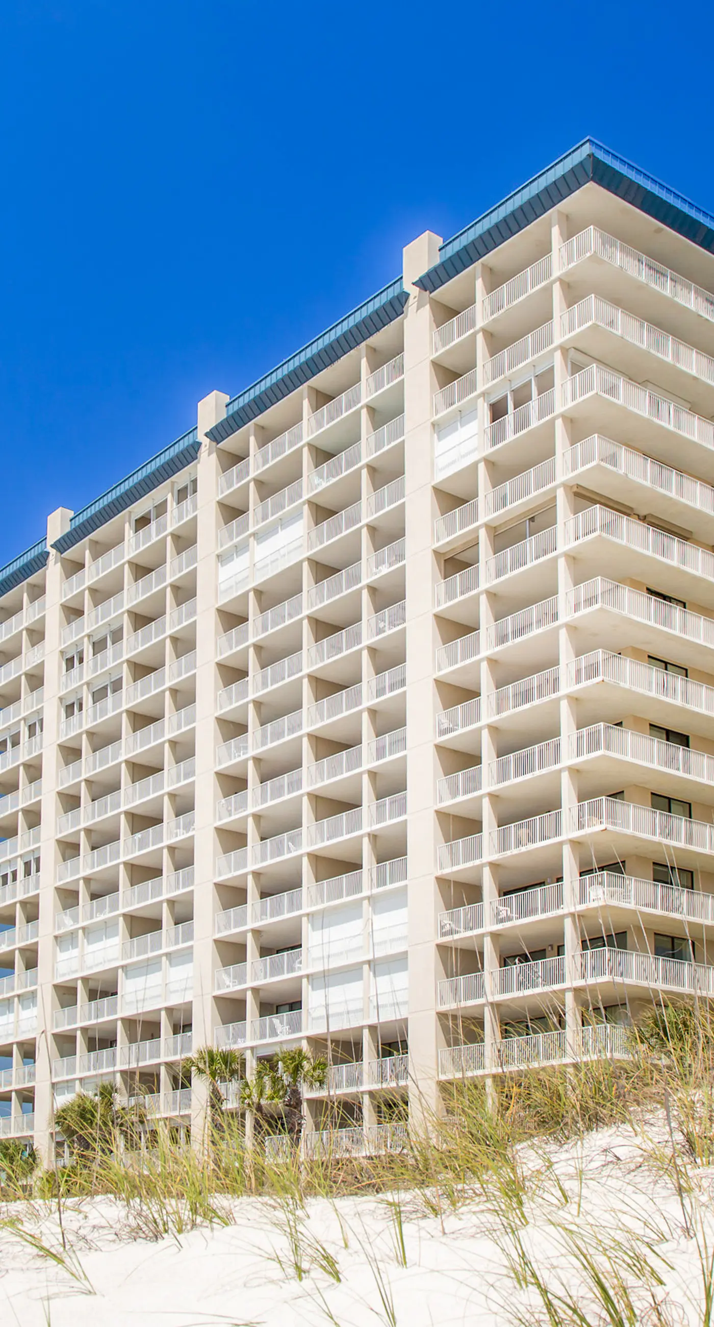 Inviting Gulf-front condo with hot tub, pool & spacious, furnished balcony