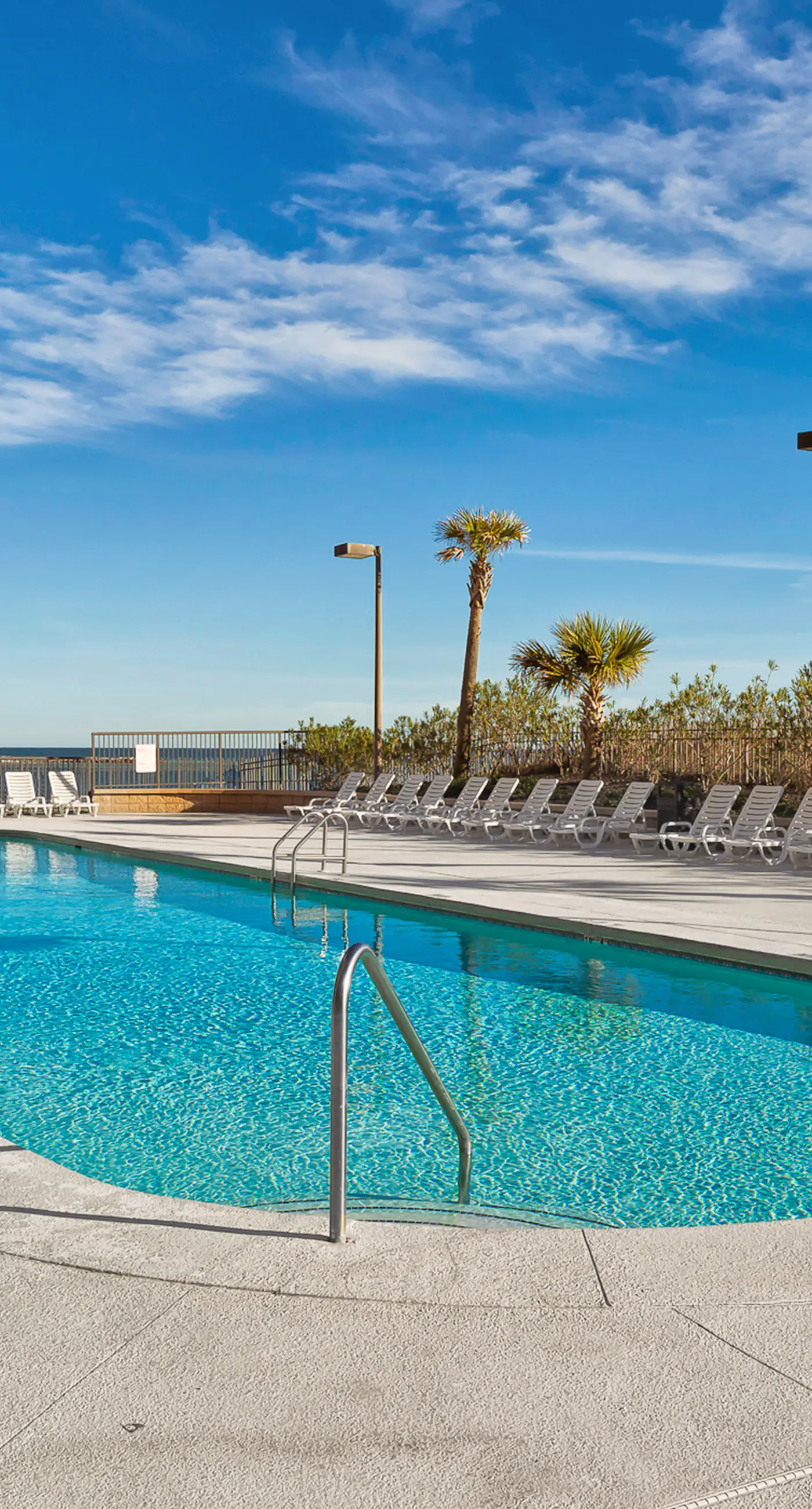 Gulf-front condo with beautiful views of The Pass, pools & hot tubs