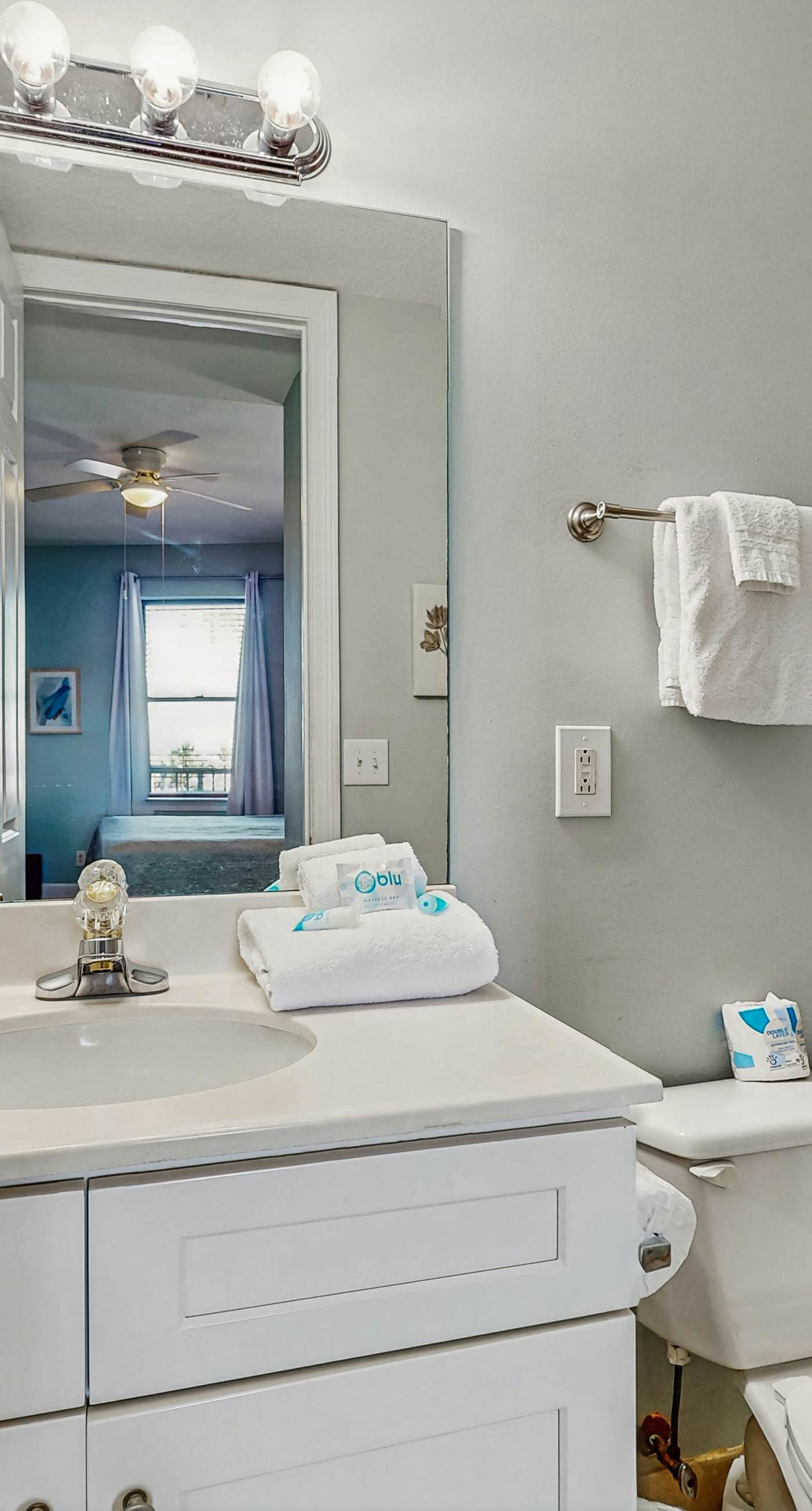 Gulf-front condo with beautiful views of The Pass, pools & hot tubs