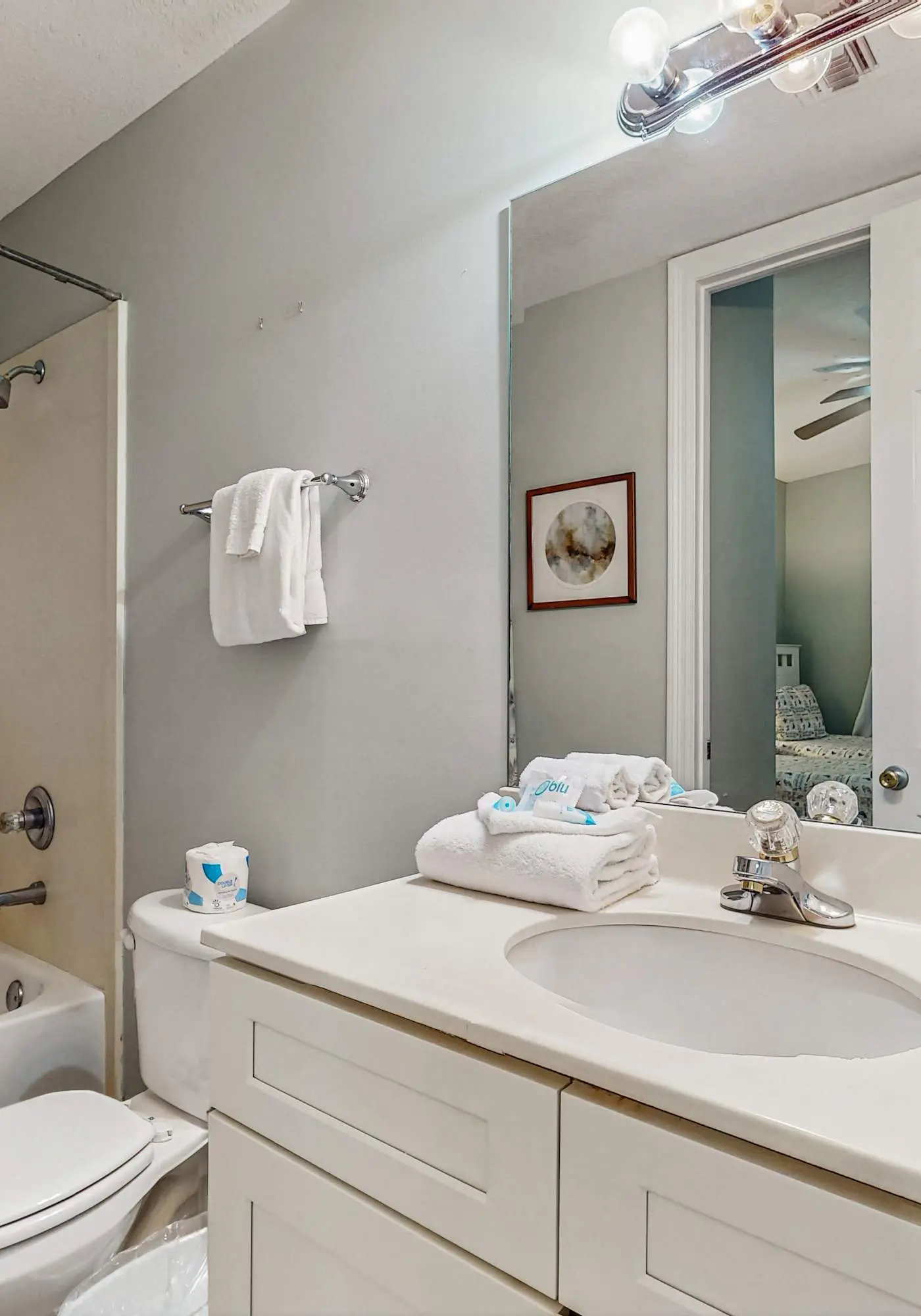 Gulf-front condo with beautiful views of The Pass, pools & hot tubs