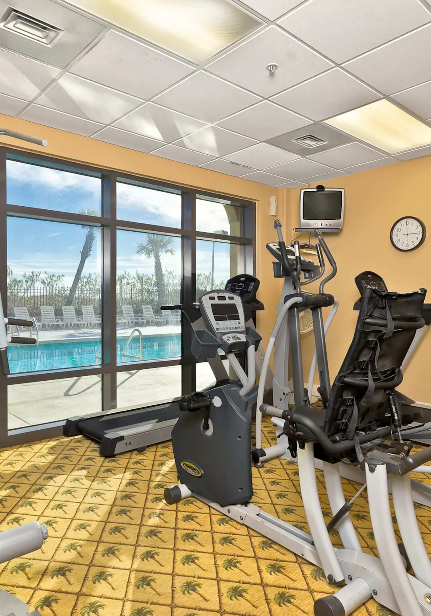 Gulf-front condo with beautiful views of The Pass, pools & hot tubs
