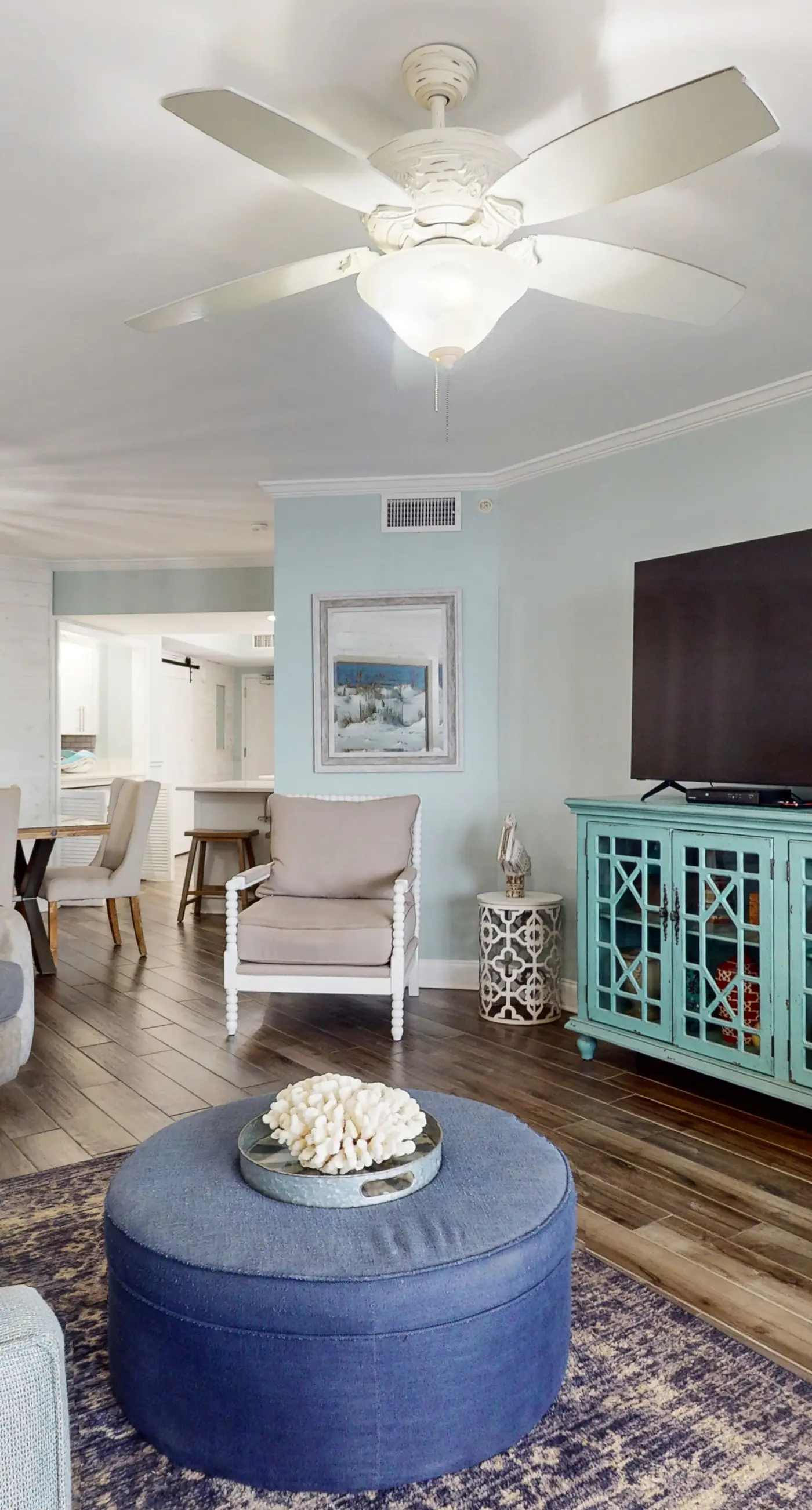 Gulf front escape w/ balcony, shared hot tub, pools, tennis, & beach access