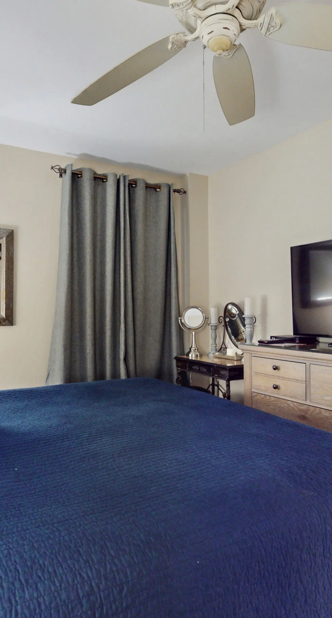 Gulf front escape w/ balcony, shared hot tub, pools, tennis, & beach access