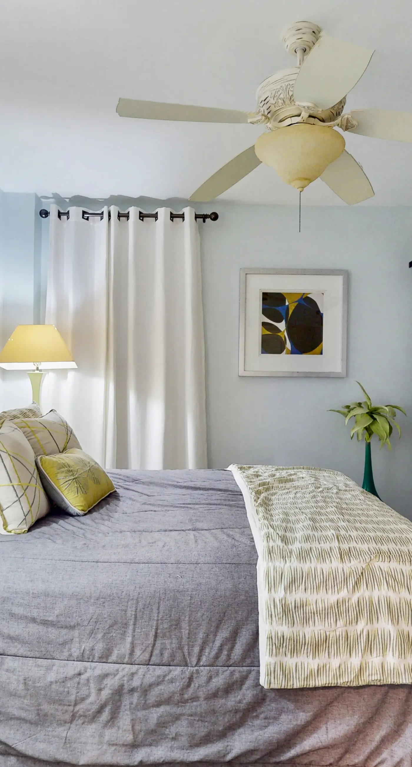 Gulf front escape w/ balcony, shared hot tub, pools, tennis, & beach access