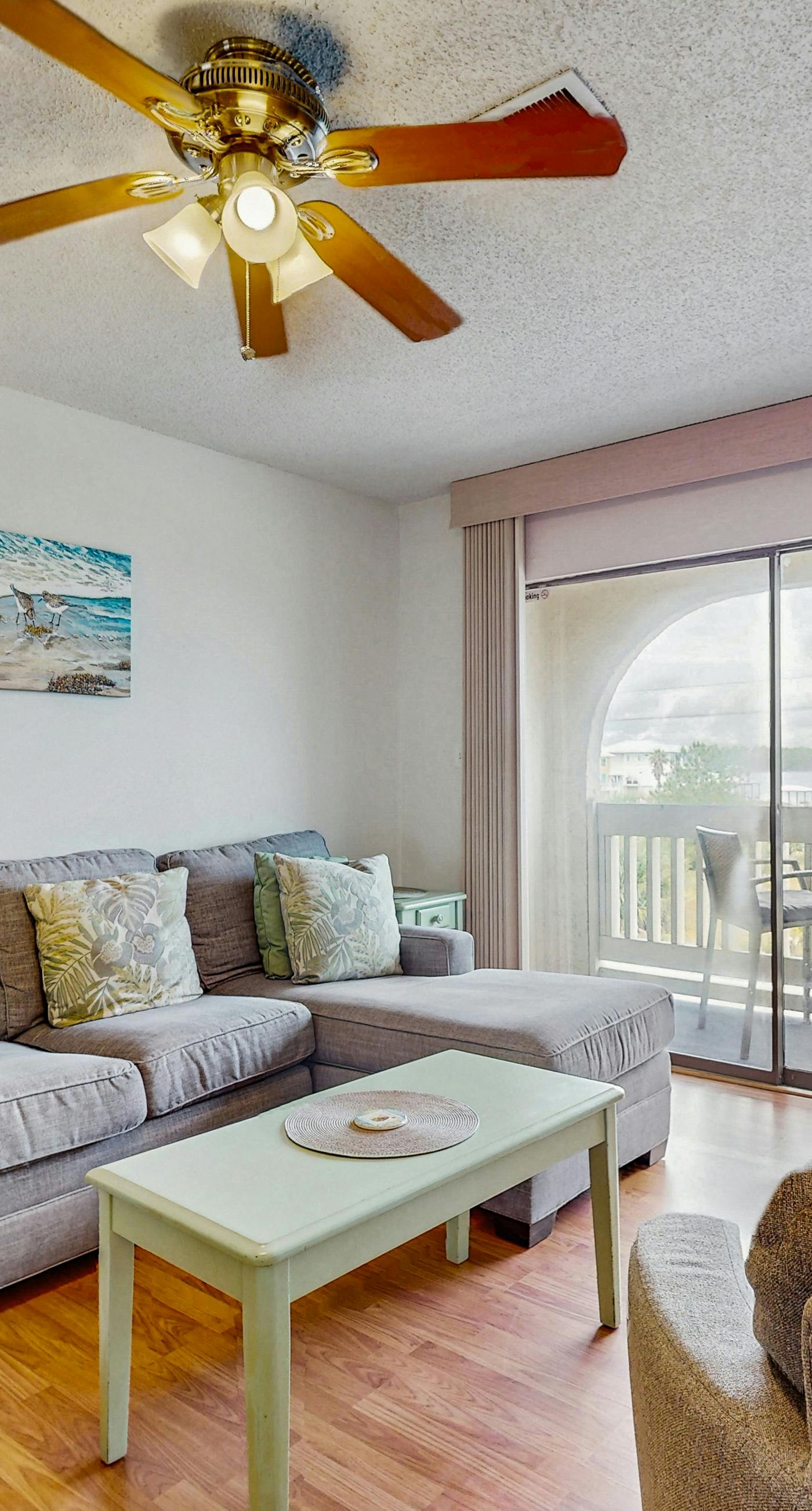 Lakeview Condo with Shared Pool - Just Steps from the Beach!