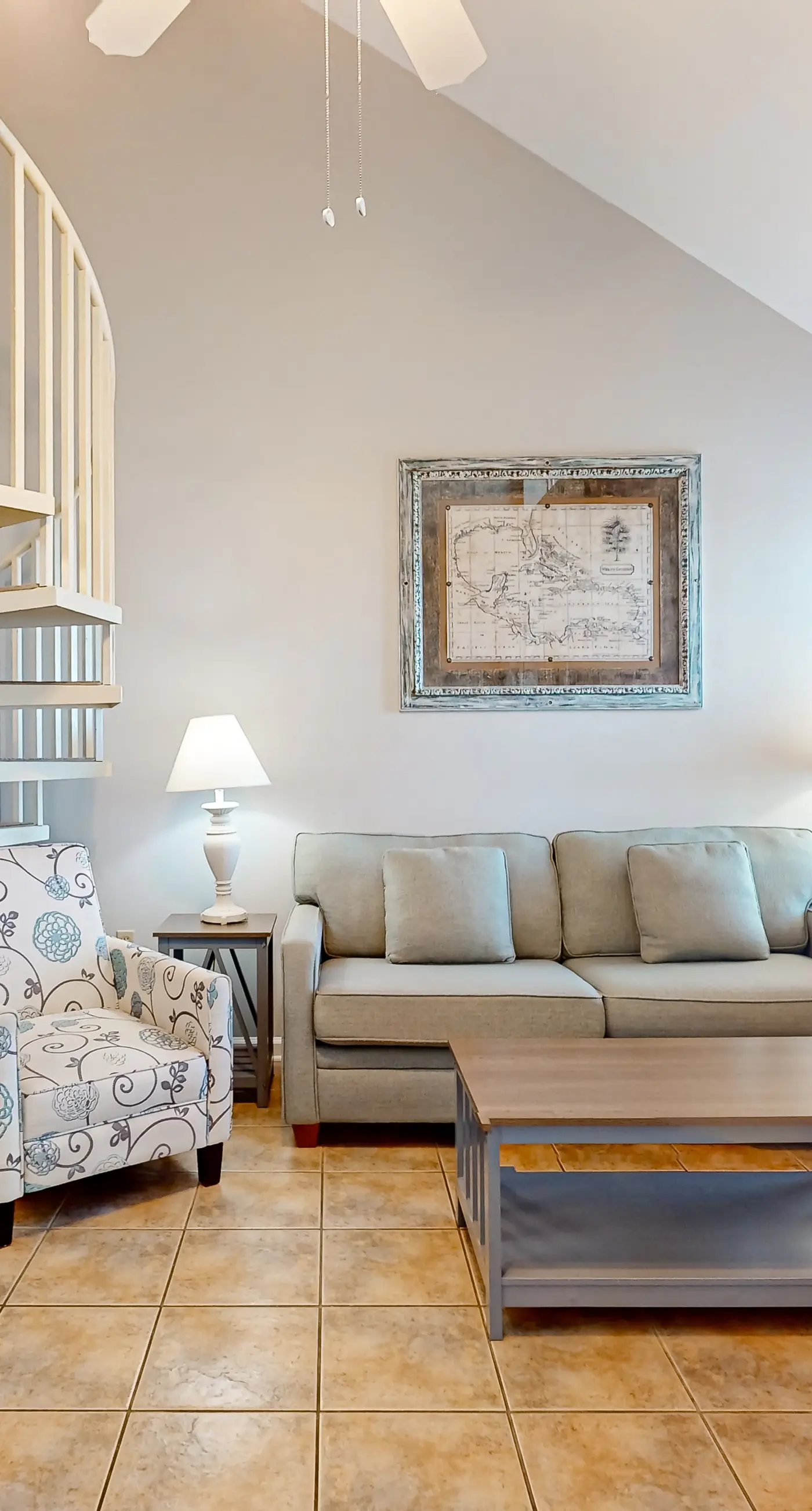 Spacious condo near the beach with great view, bonus loft, and shared pool