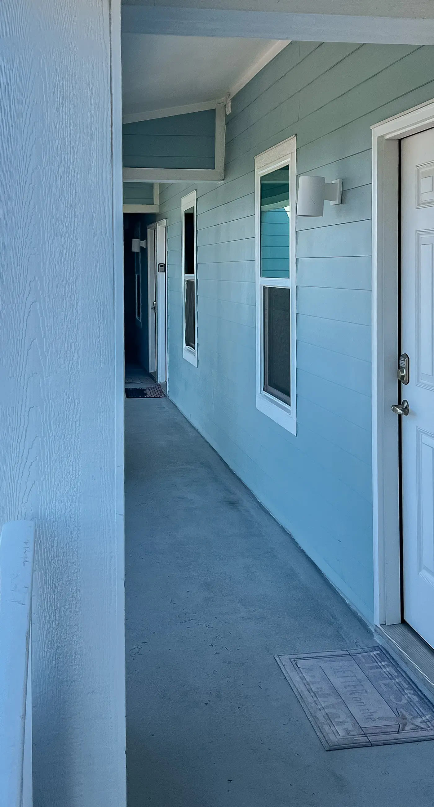 Spacious condo near the beach with great view, bonus loft, and shared pool