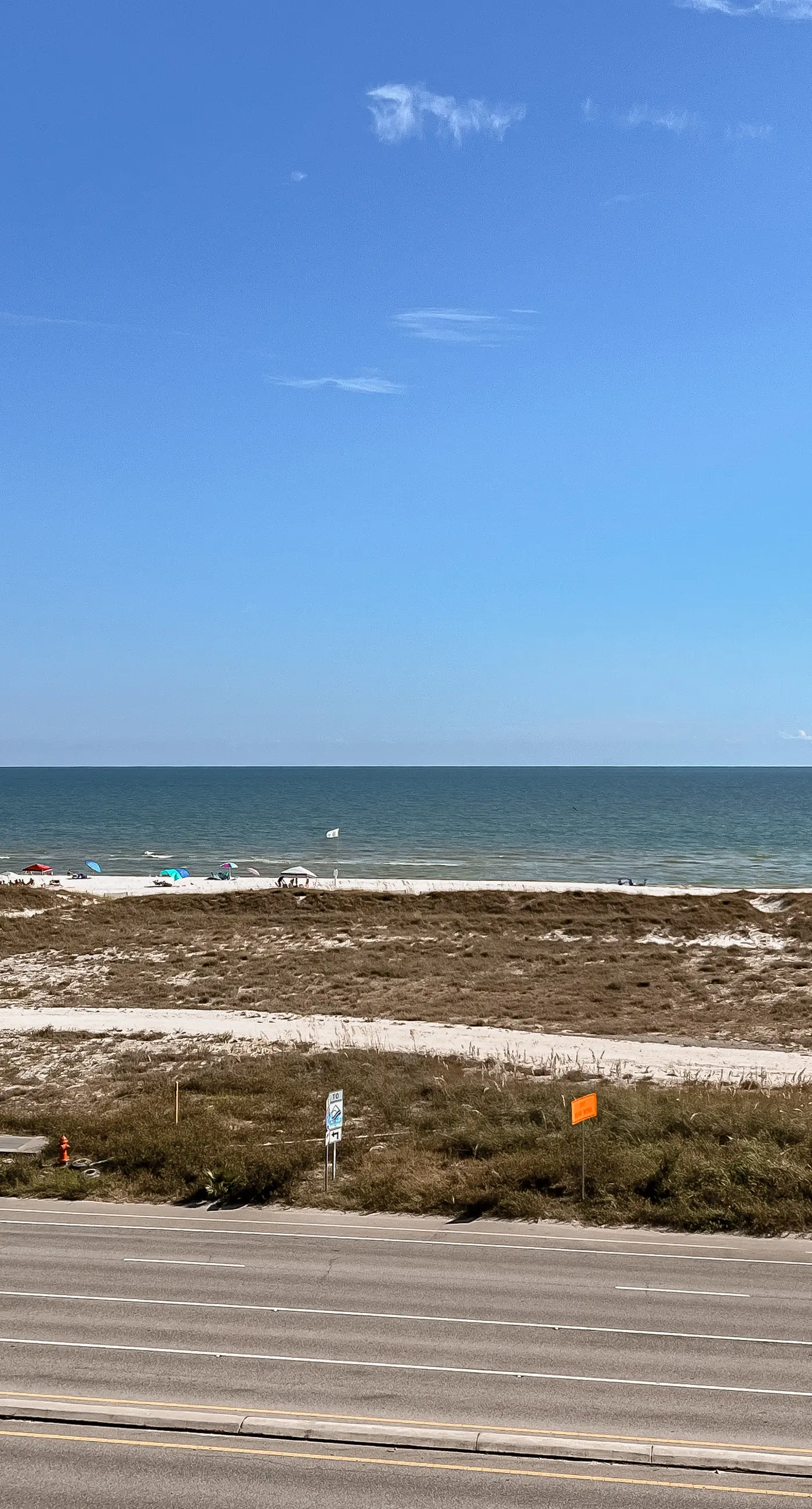 Spacious condo near the beach with great view, bonus loft, and shared pool