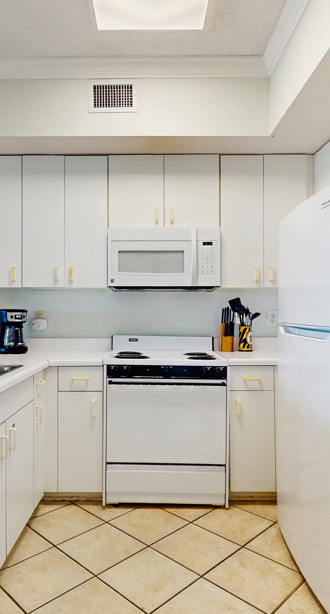 Beachfront property with Gulf-view balcony, outdoor pool & hot tub - near shops